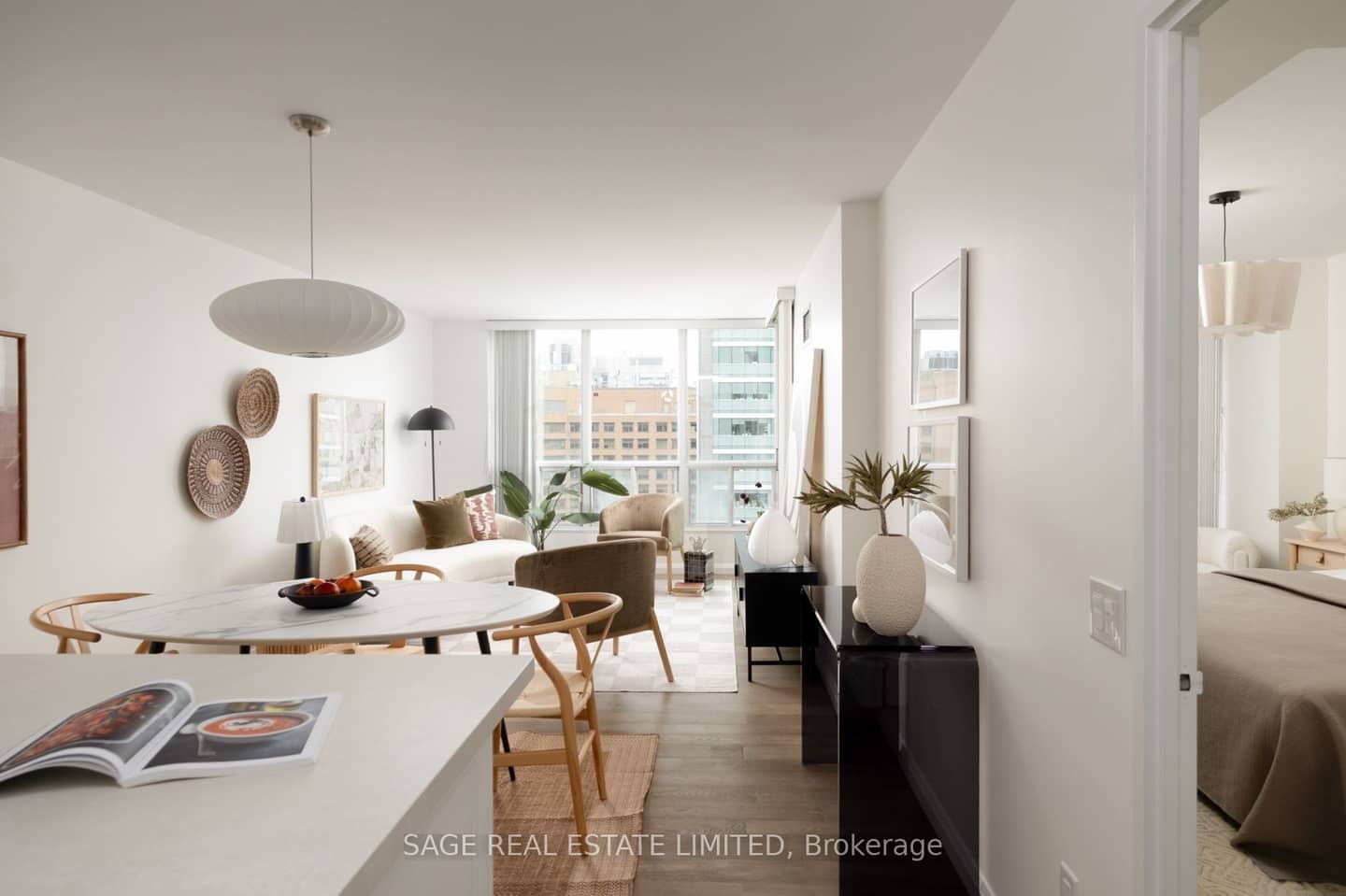 750 Bay Street 2109, Toronto, ON M5G 1N6