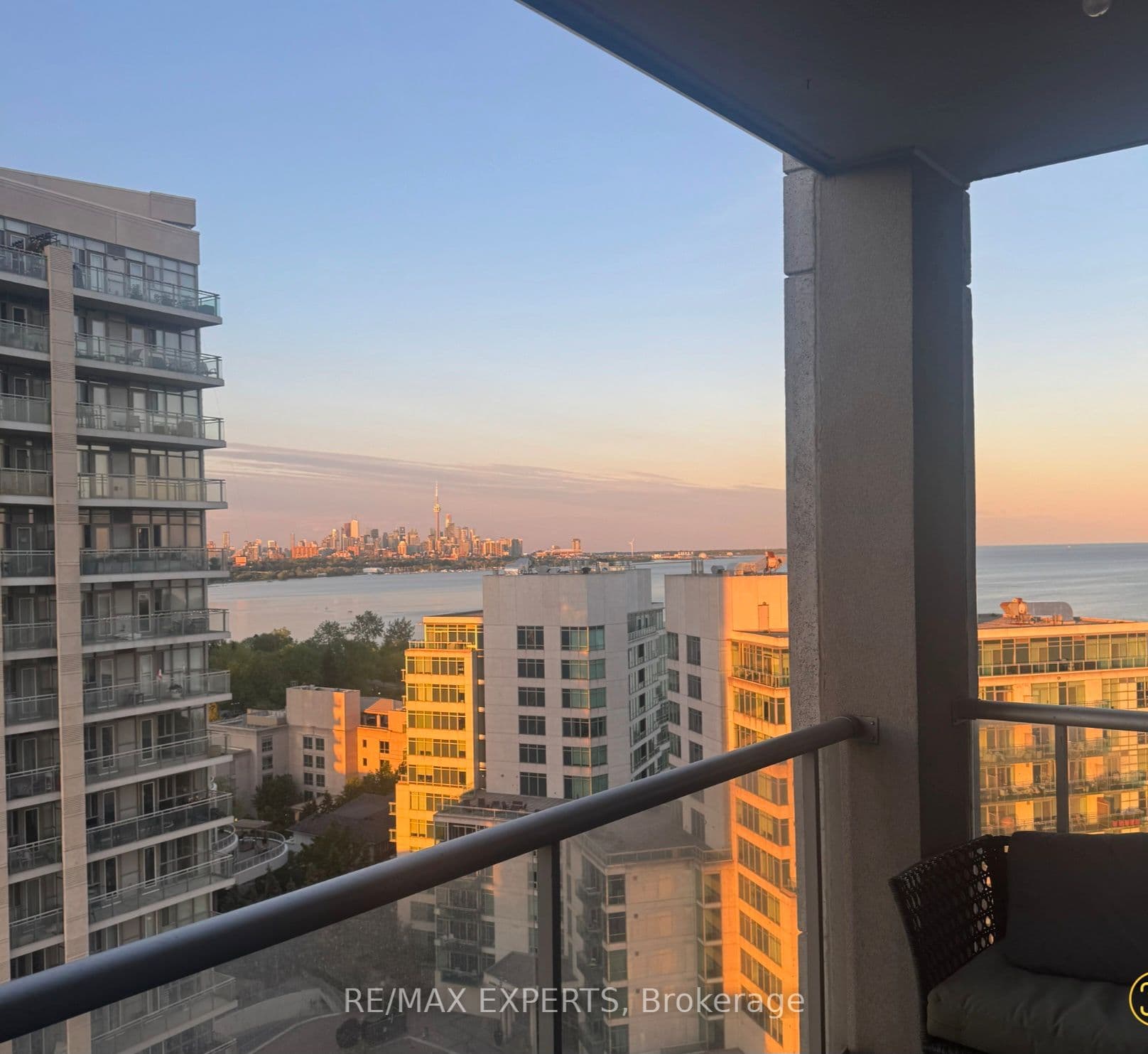 2083 Lakeshore Boulevard W 1509, Toronto, ON M8V 4G2