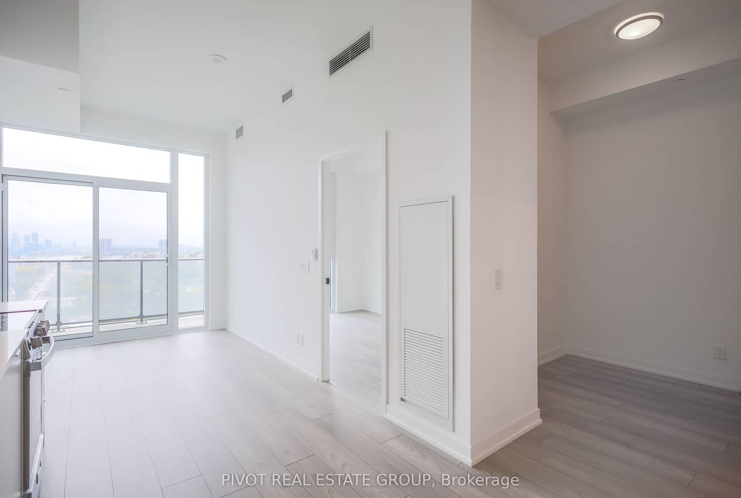 285 Dufferin Street 1406, Toronto, ON M6K 0J2