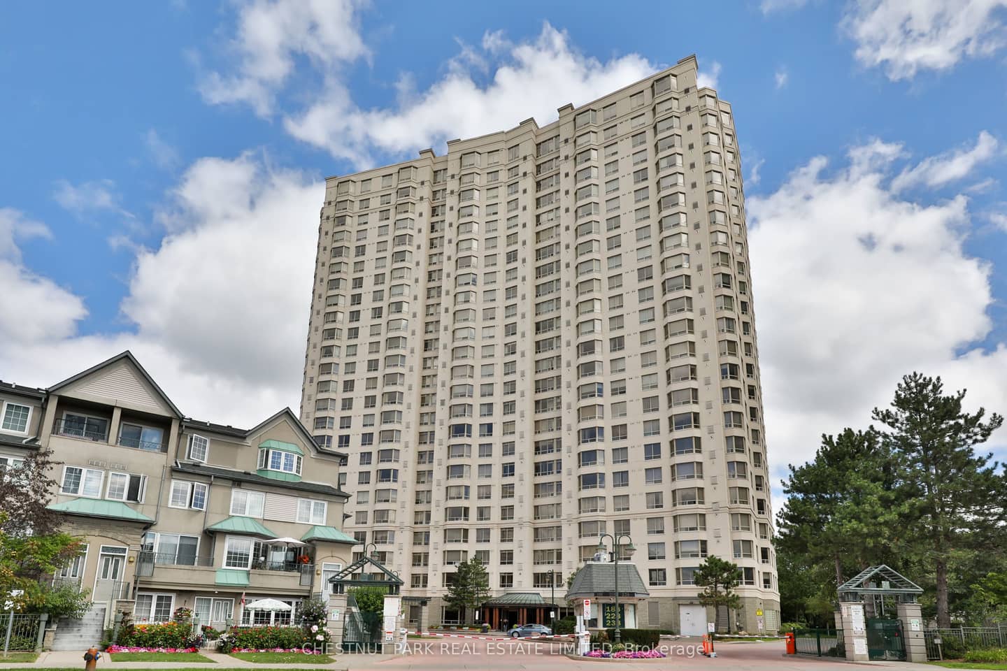 228 Bonis Avenue E 2705, Toronto, ON M1T 3W4