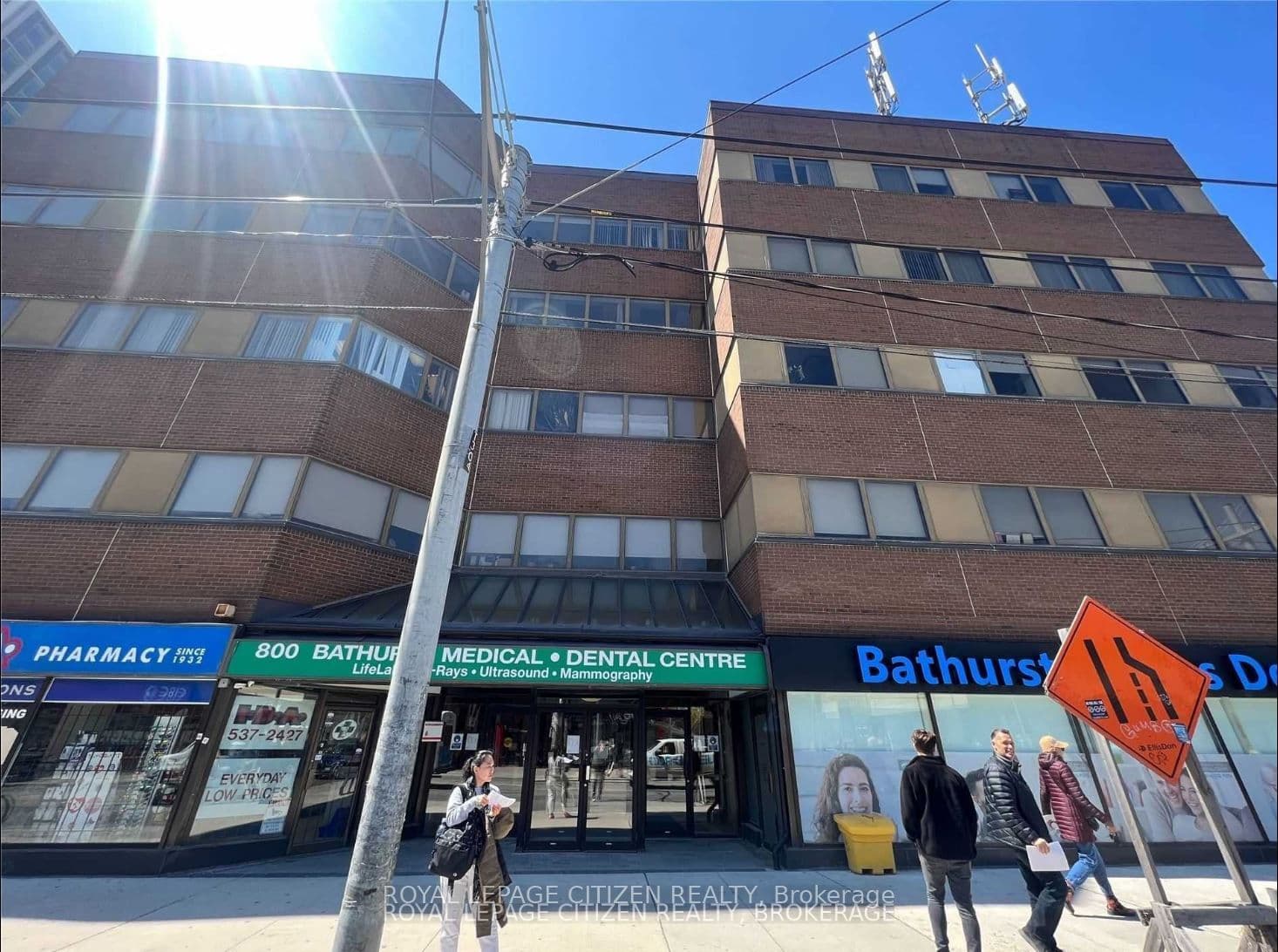 800 Bathurst Street 501, Toronto, ON M5R 3M8