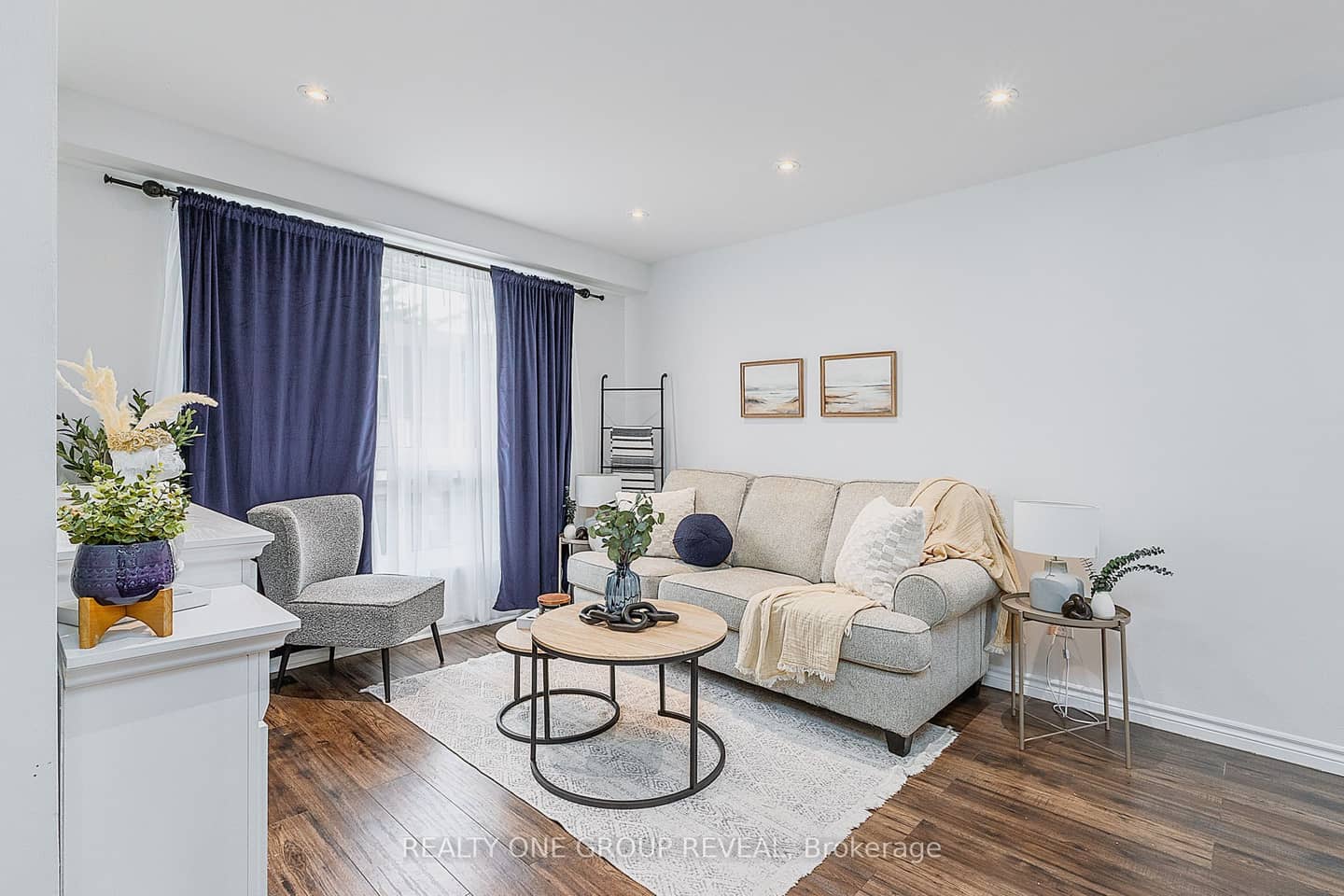 222 Pearson Street 15, Oshawa, ON L1G 7C6