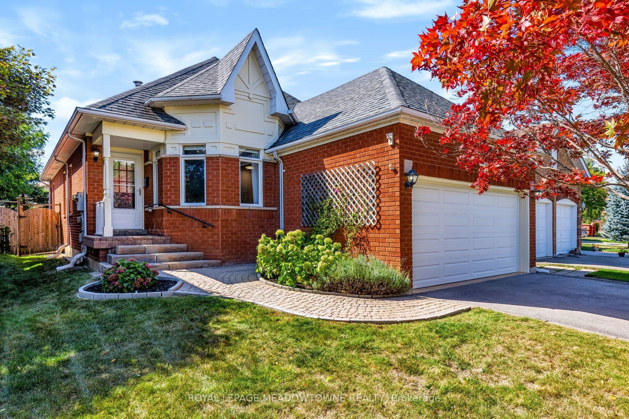 16 Harrop Avenue, Halton Hills, ON L7G 5R2