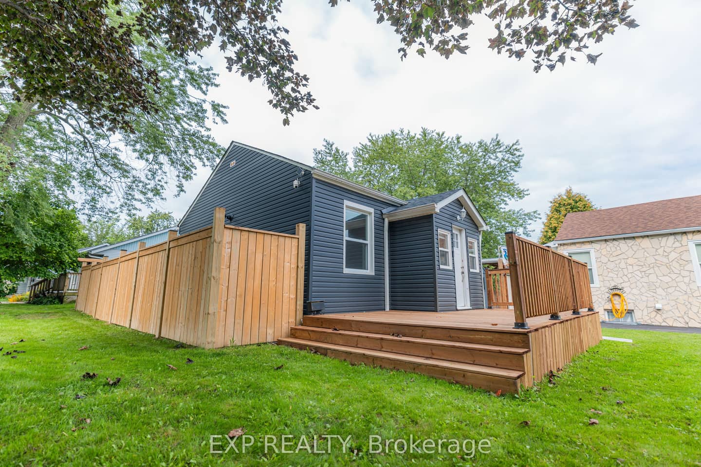 18 Nelson Avenue, Ajax, ON L1S 1Z7