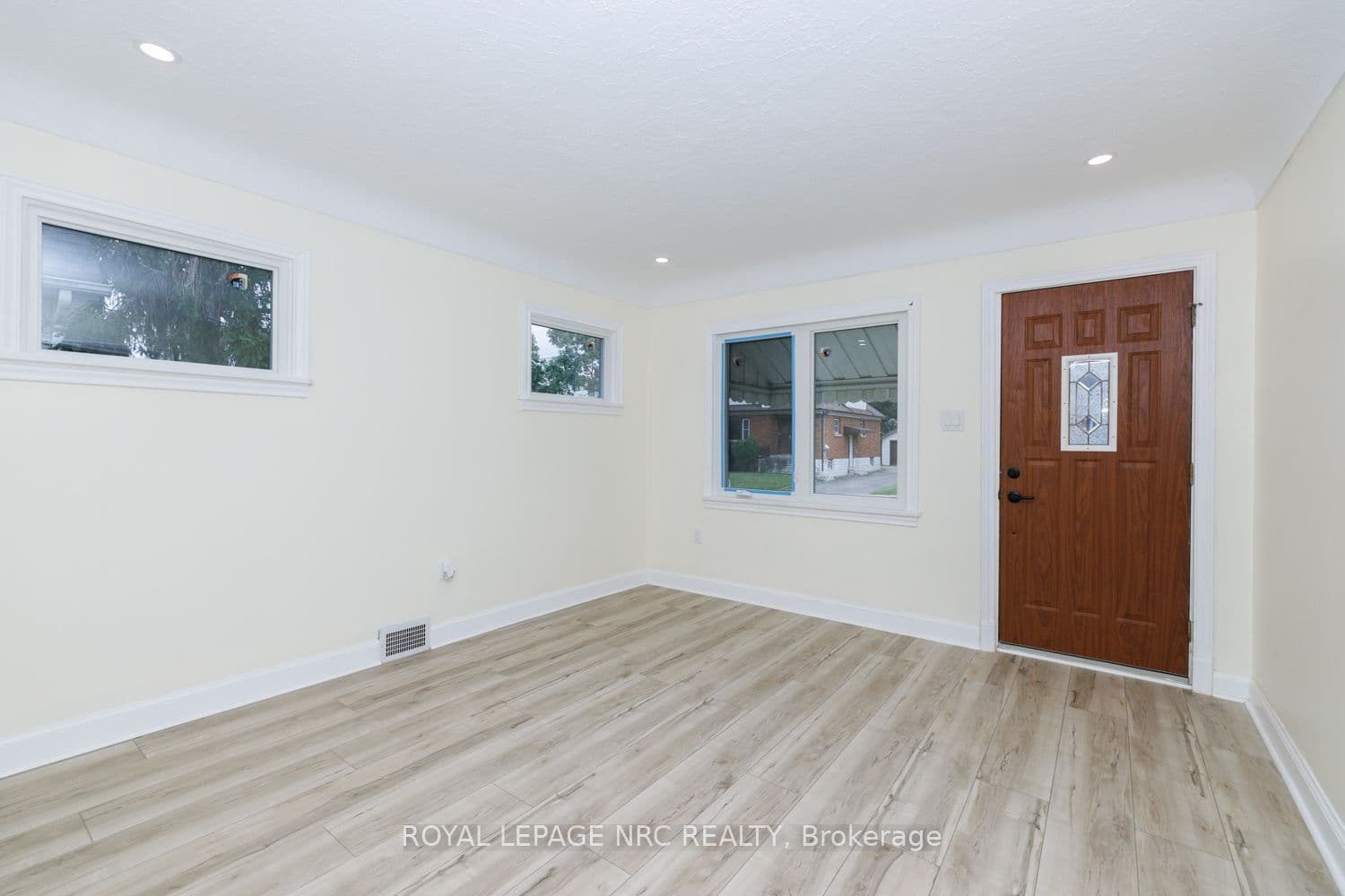 301 Carlton Street, St. Catharines, ON L2N 1C1