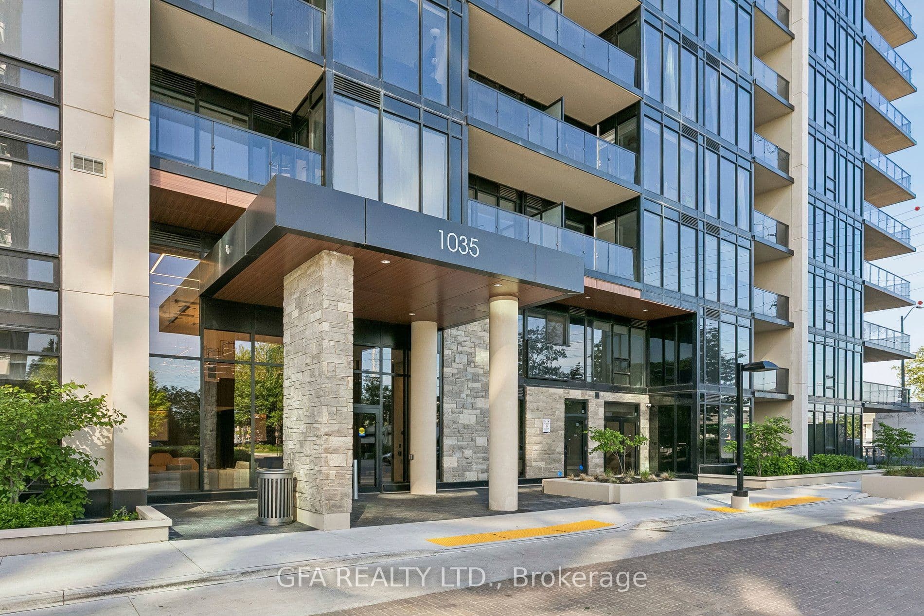 1035 Southdown Road 707, Mississauga, ON L5J 0A2