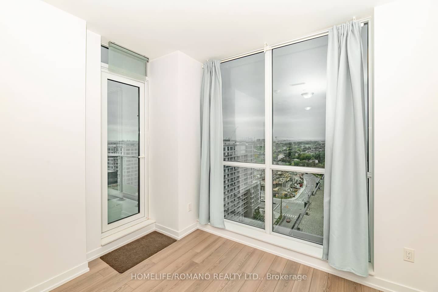 31 Tippett Road 1602, Toronto, ON M3H 0C8