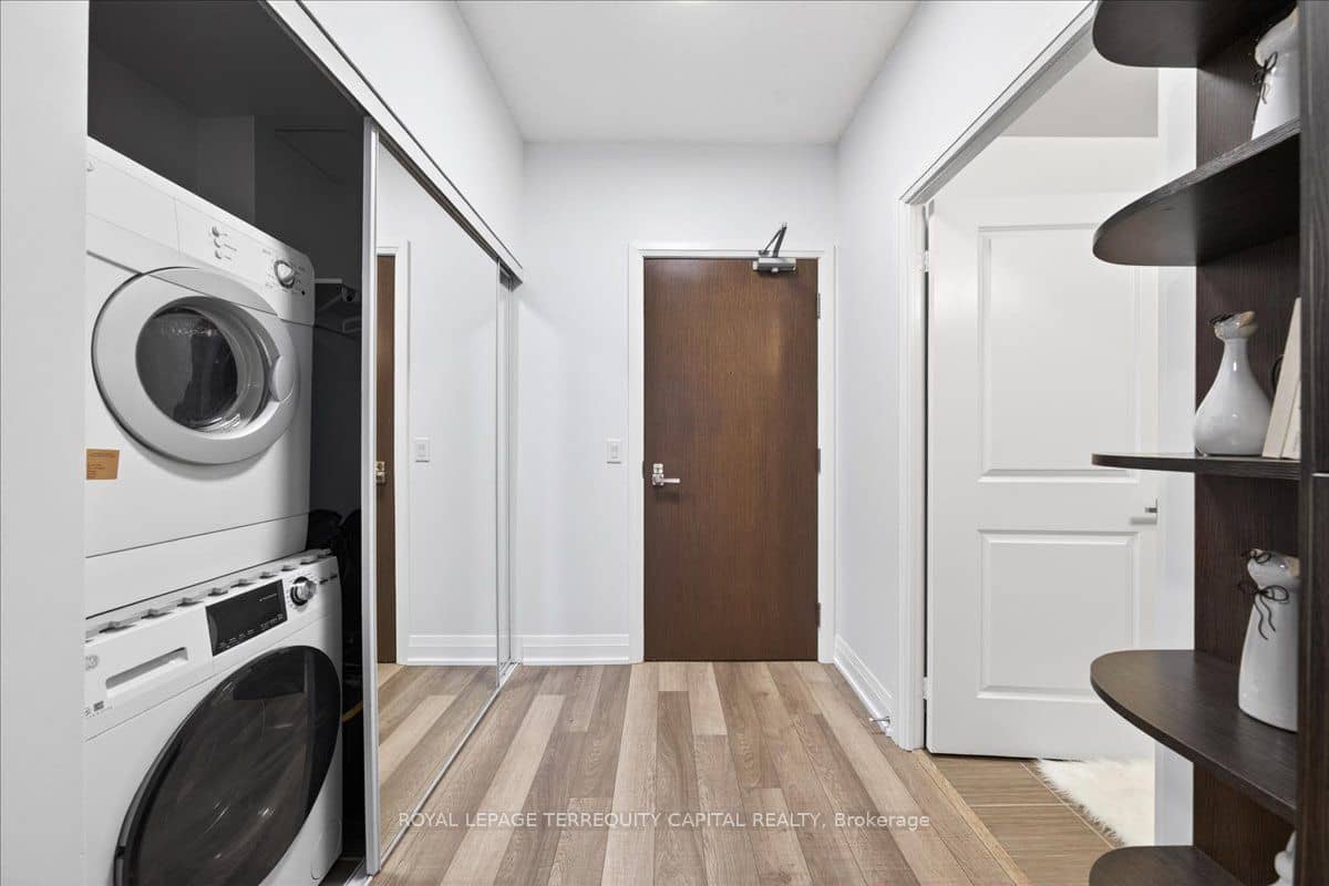 85 North Park Road 510, Vaughan, ON L4J 0H9