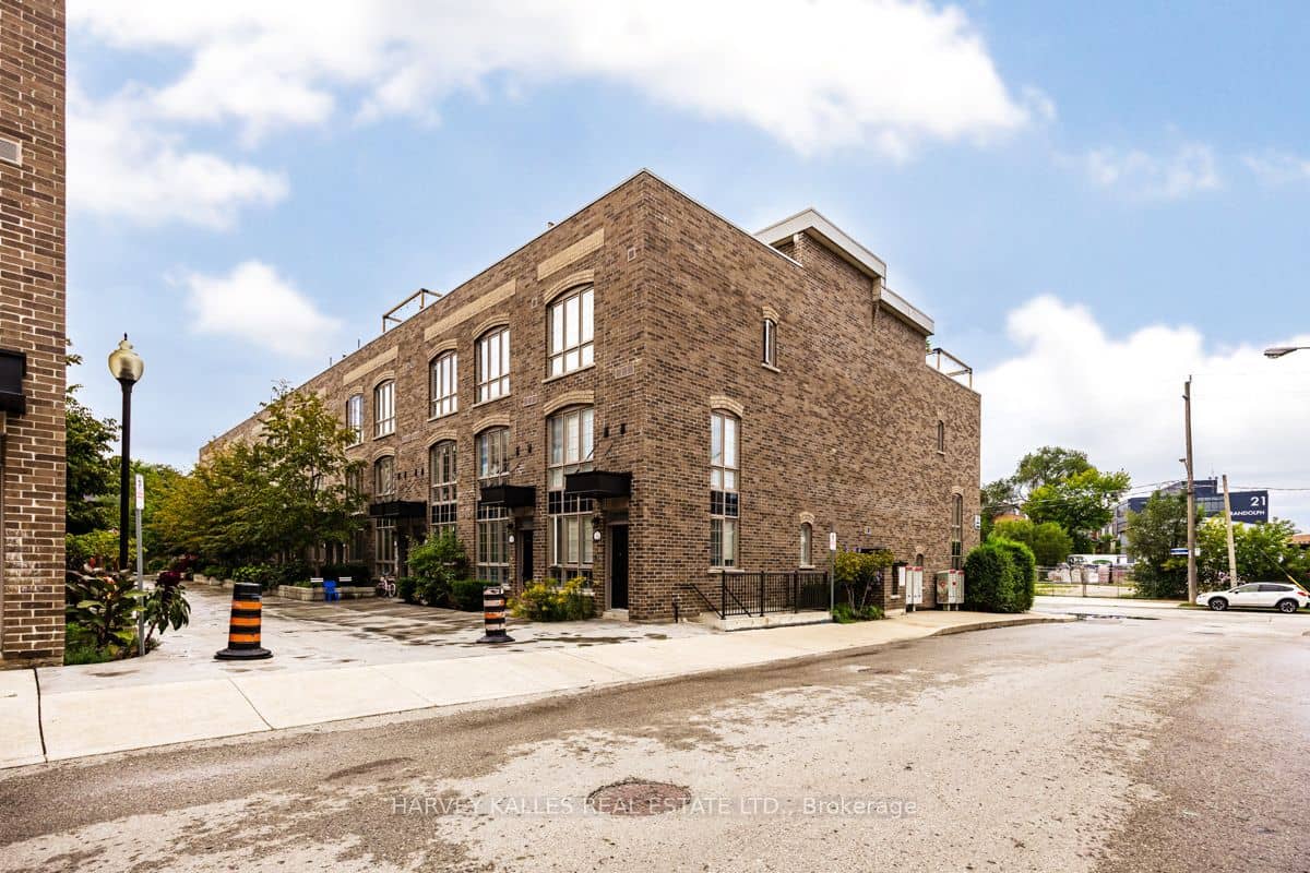 1 Elsie Lane 61, Toronto, ON M6P 0B8