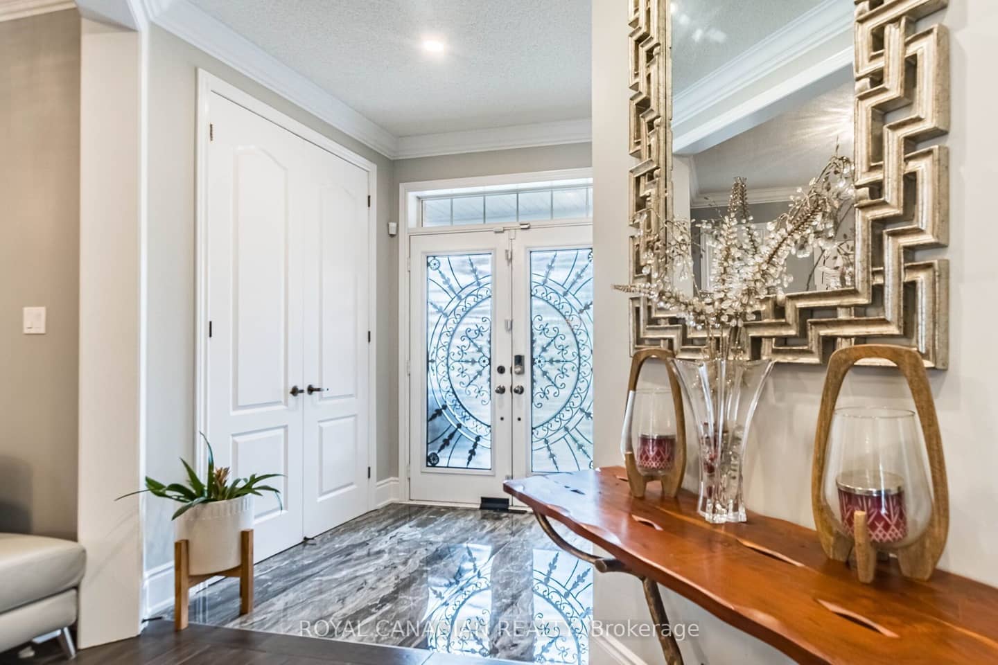 13 Island Grove, Brampton, ON L6X 0W6