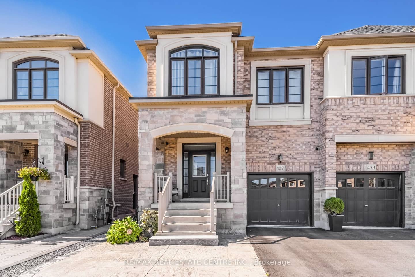 457 WHITLOCK Avenue, Milton, ON L9E 1J5