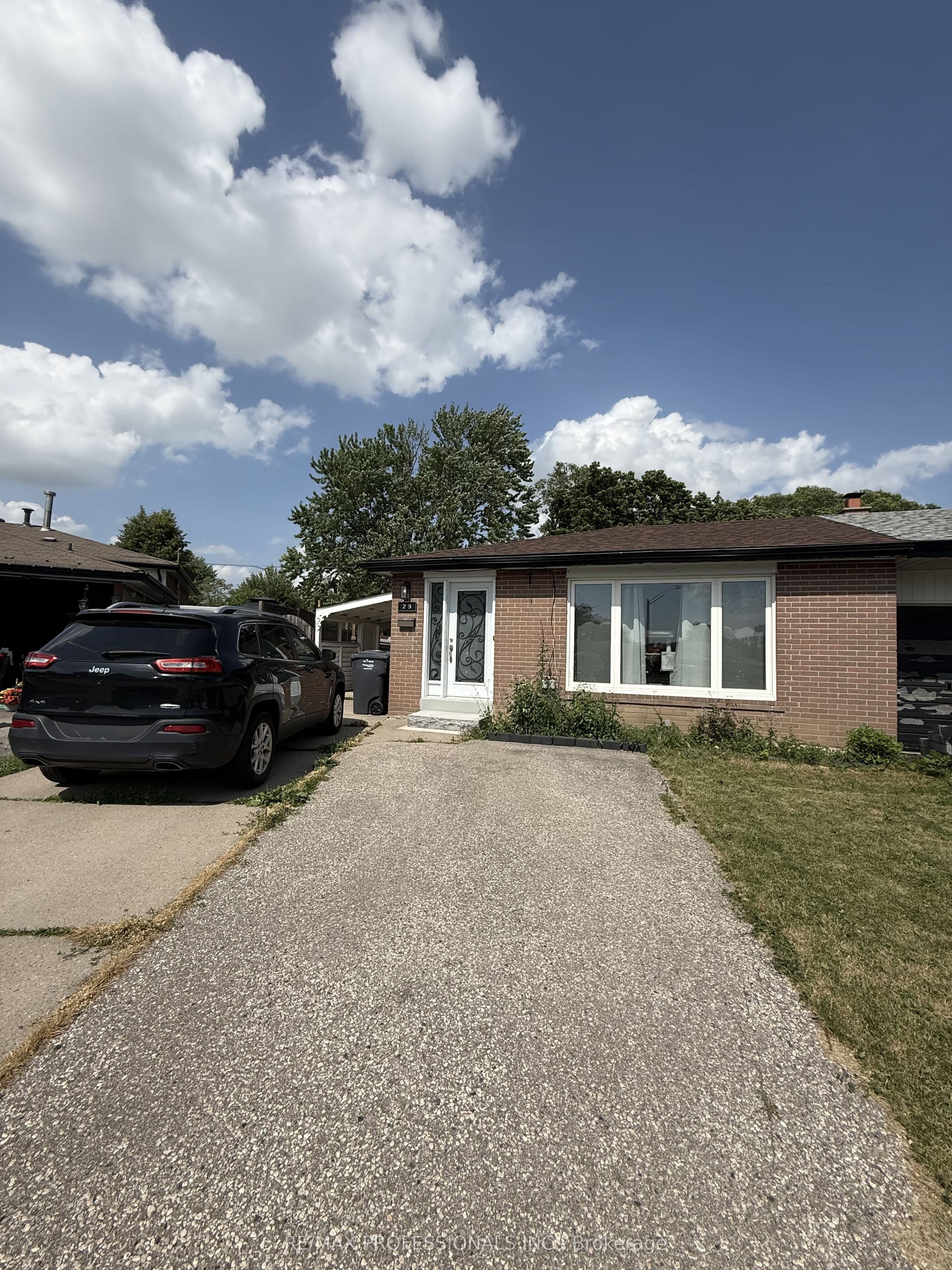 23 Dunwich Place Basement, Brampton, ON L6T 1K3