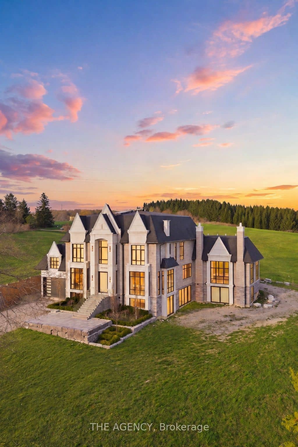 12975 Mill Road, King, ON L7B 1K4