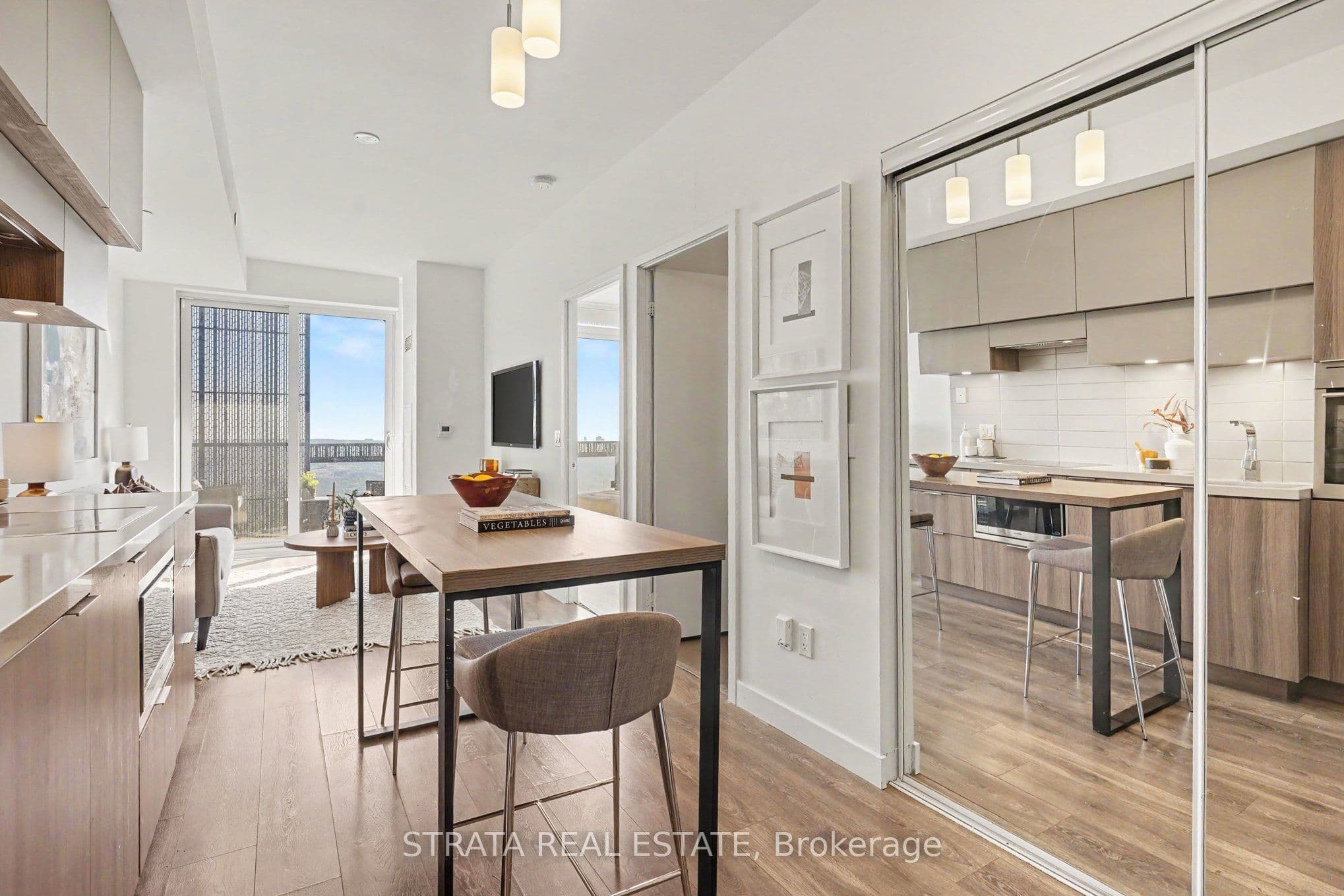 8 Eglinton Avenue E 4610, Toronto, ON M4P 1A6