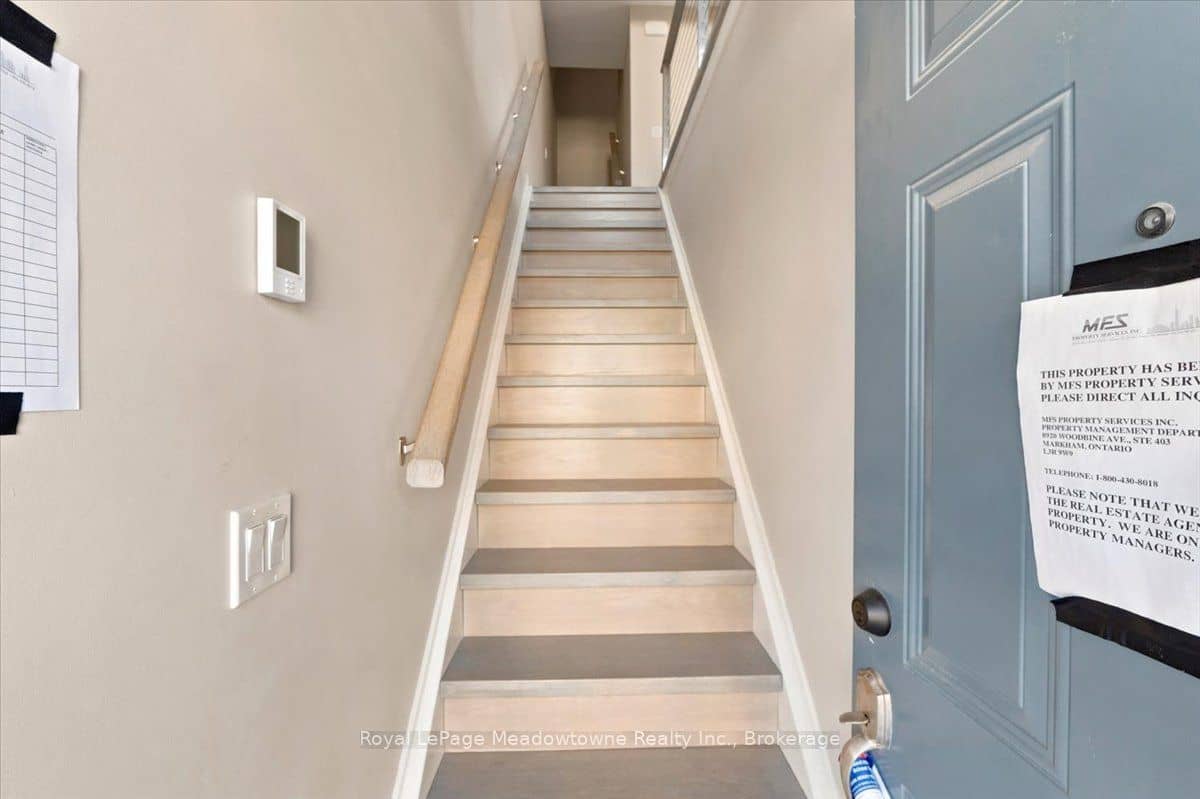 75 Weldrick Road E 109, Richmond Hill, ON L4C 0H9