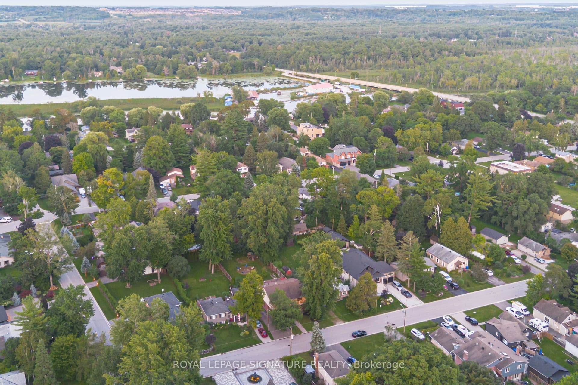 45 Pleasant Avenue, East Gwillimbury, ON L9N 1A2