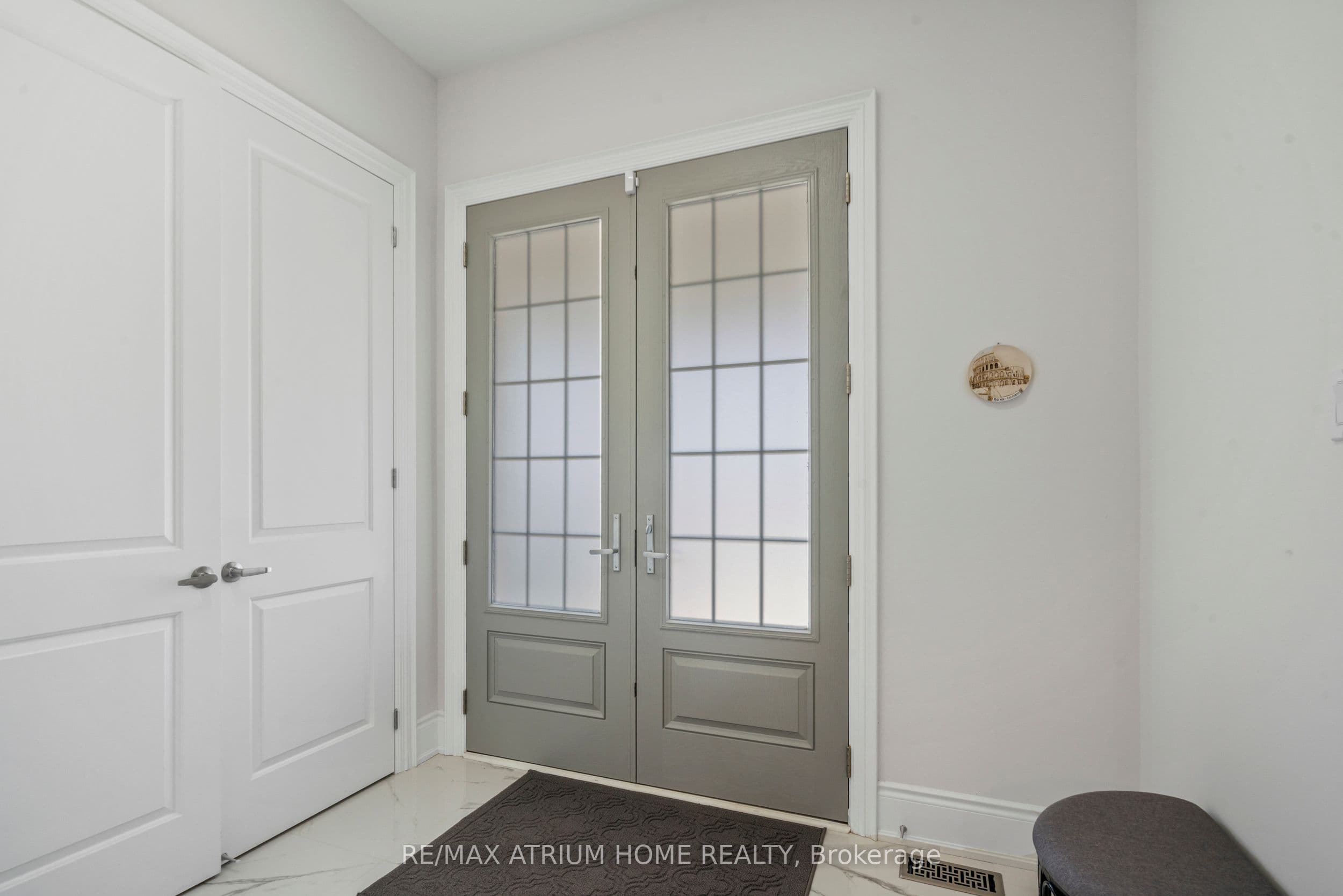 71 Silk Twist Drive, East Gwillimbury, ON L9N 0W4