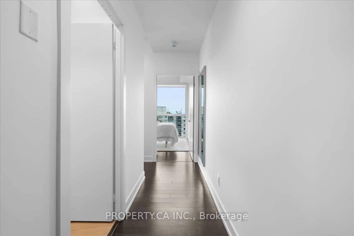 181 Bedford Road 2204, Toronto, ON M5R 0C2