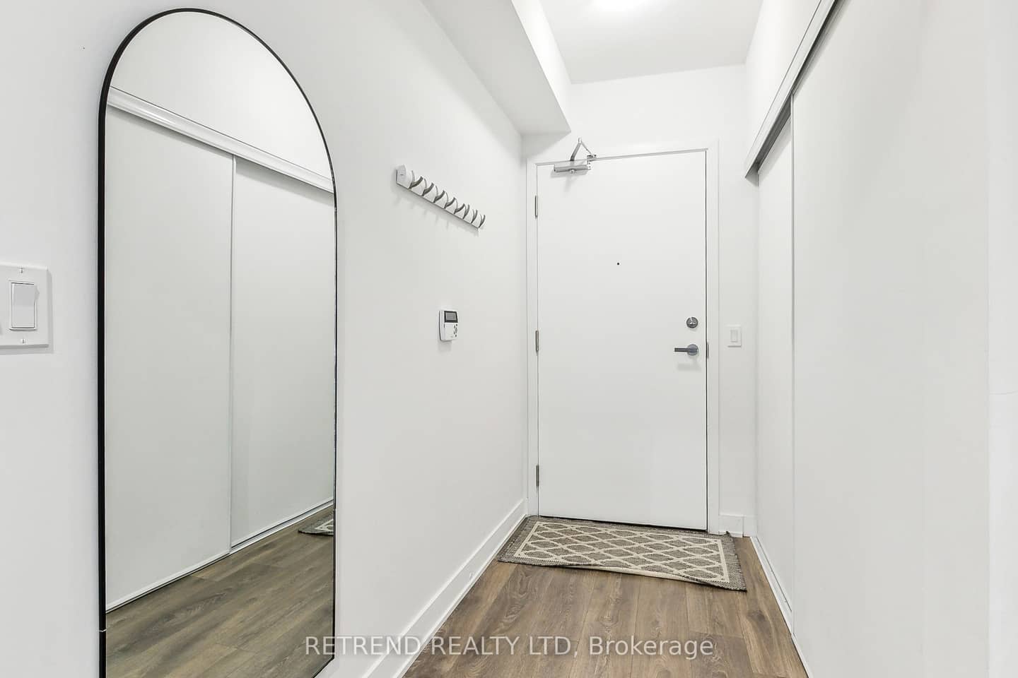 195 Redpath Avenue 1402, Toronto, ON M4P 0E4