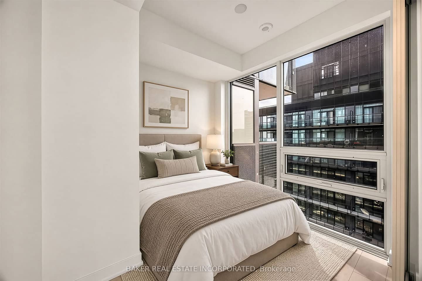 117 Broadway Avenue 3502, Toronto, ON M4P 1V3