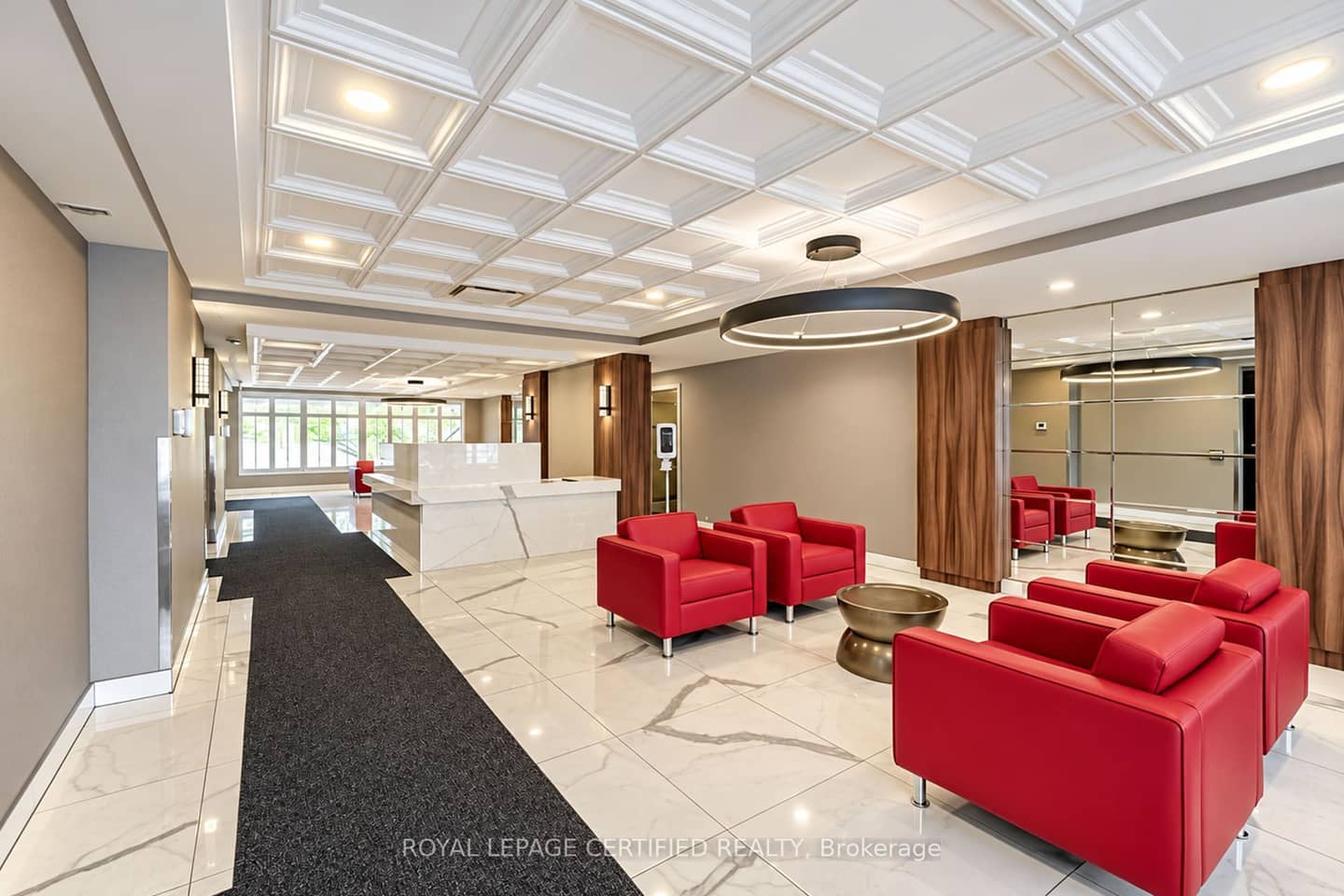 155 Hillcrest Avenue PH15, Mississauga, ON L5B 3Z2
