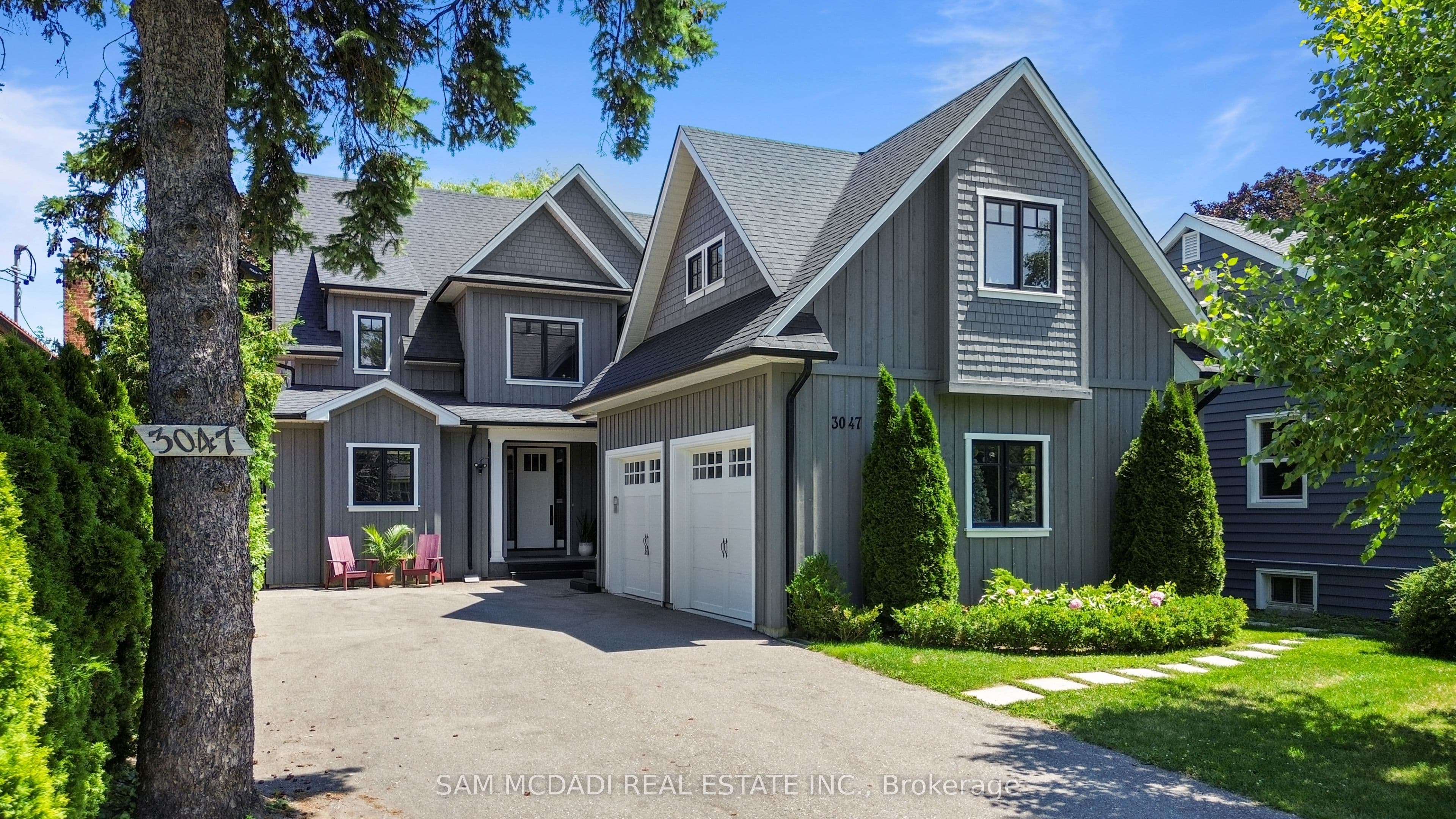 3047 Grenville Drive, Mississauga, ON L5A 2P6