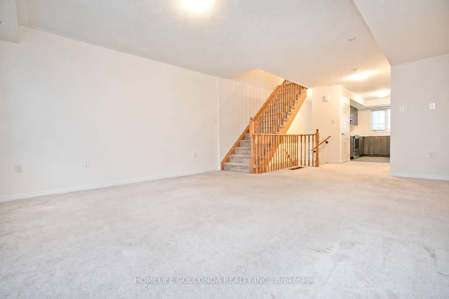 2706 Deputy Minister Path, Oshawa, ON L1L 0M7