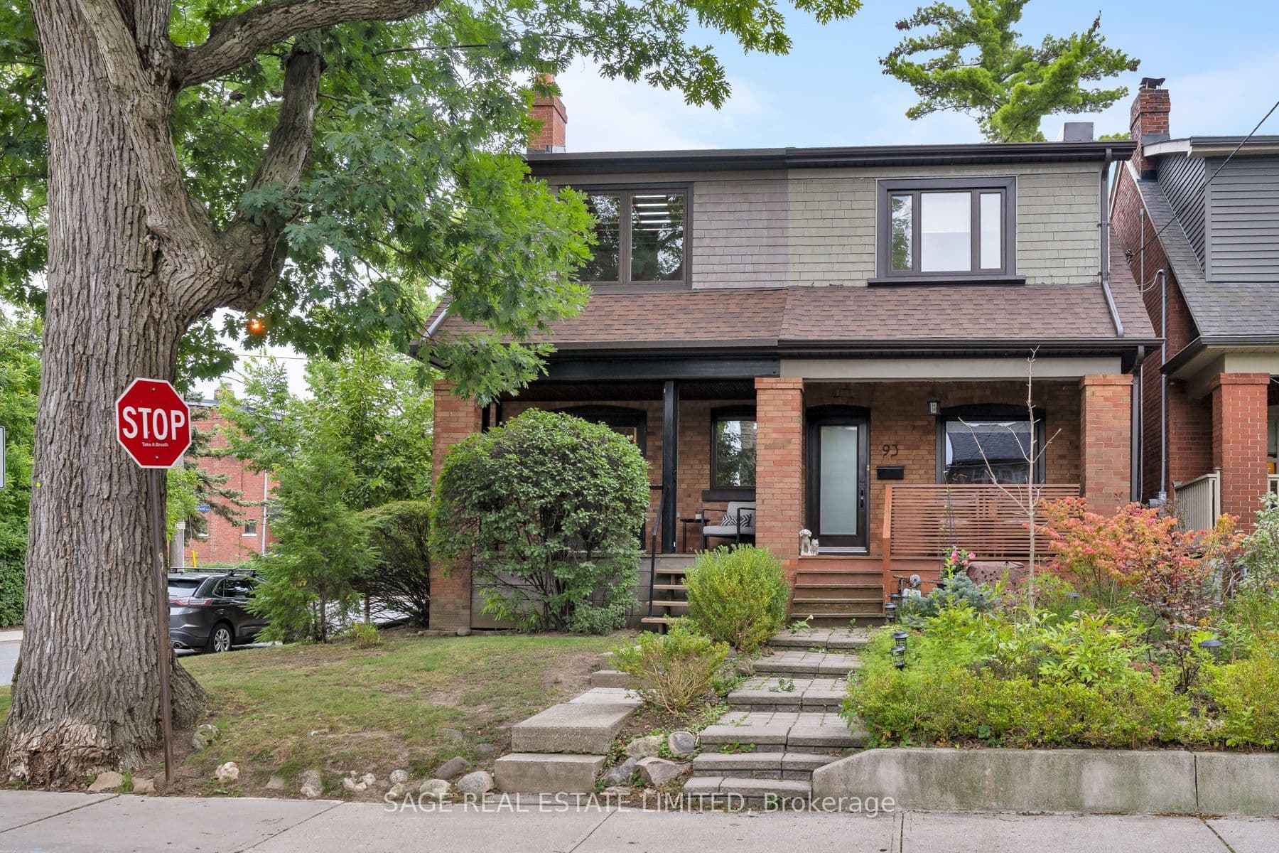 91 Maplewood Avenue, Toronto, ON M6C 1J4