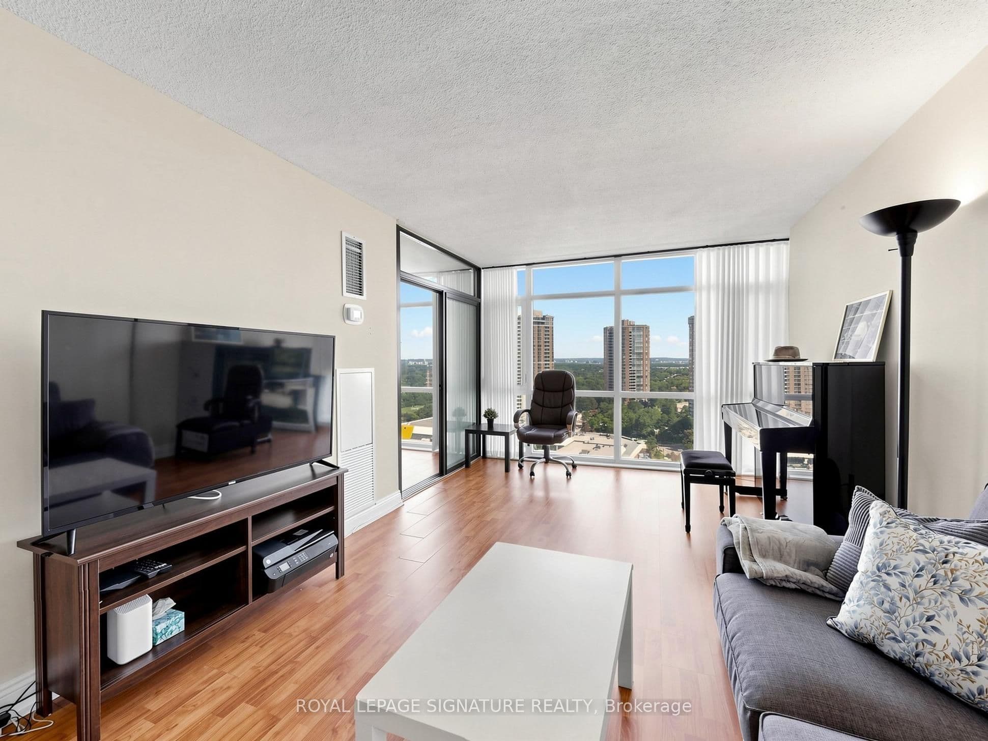 1555 Finch Avenue E 1901, Toronto, ON M2J 4X9