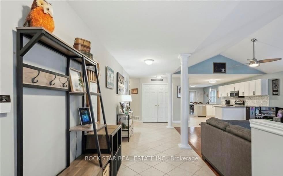 996 BEACH Boulevard, Hamilton, ON L8H 6Z4