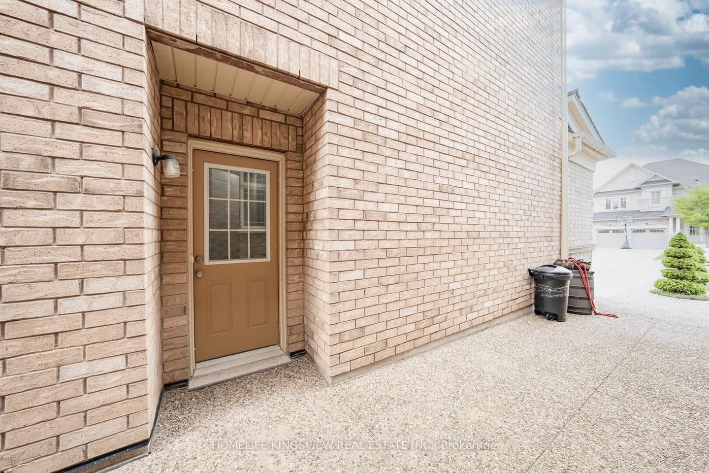 61 Ross Vennare Crescent, Vaughan, ON L0J 1C0