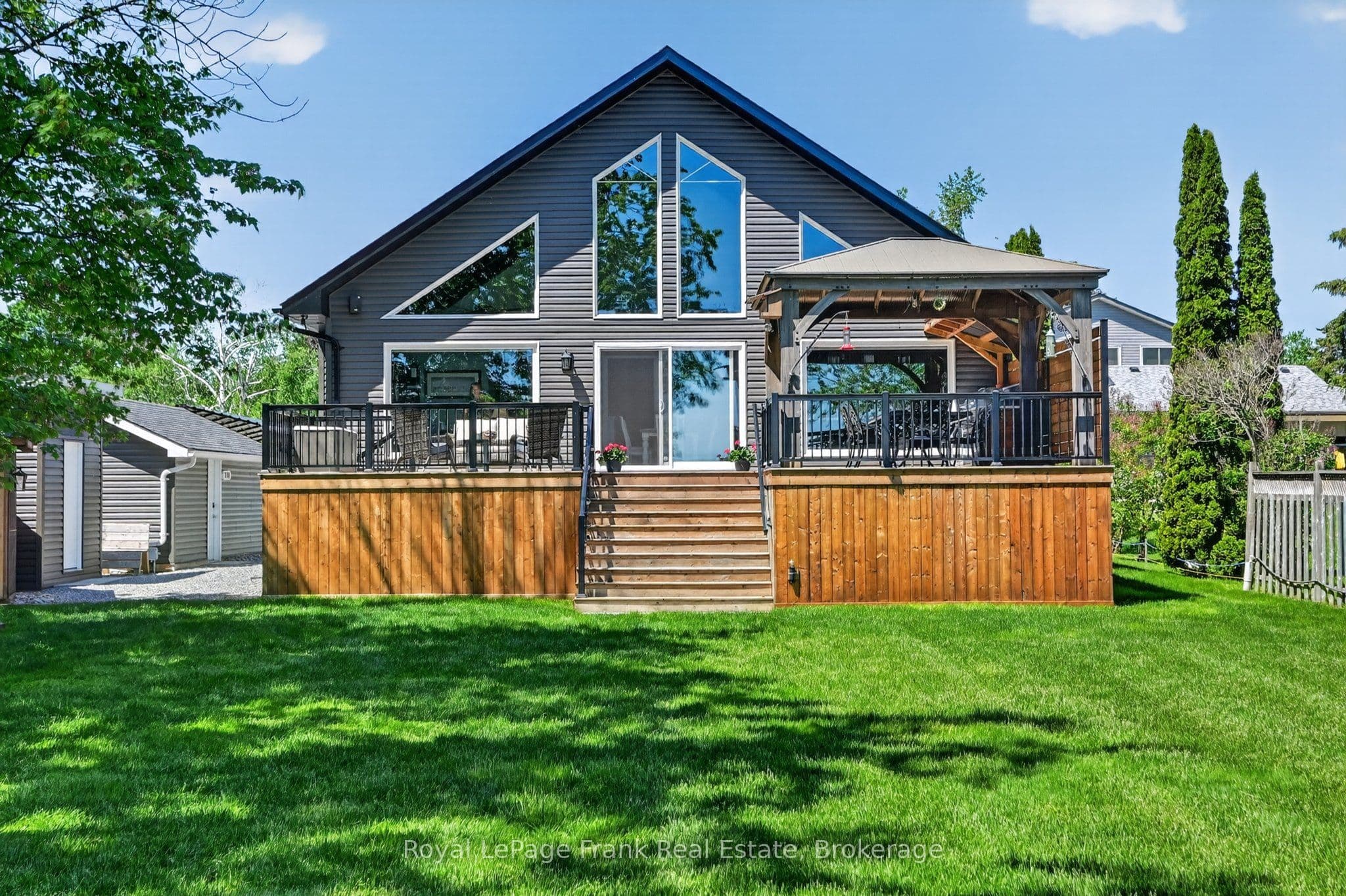 210 Lakeshore Drive, Kawartha Lakes, ON K0M 1A0