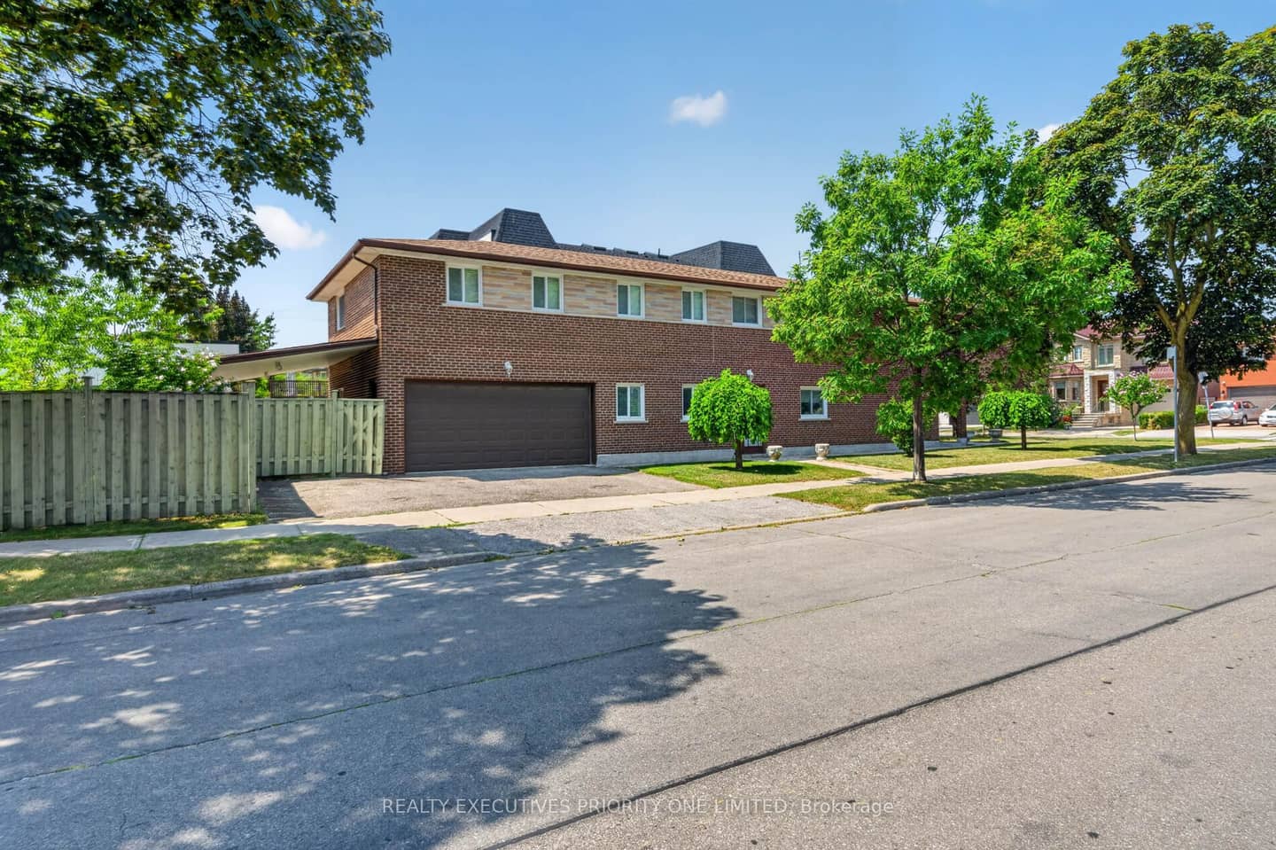 355 Glen Park Avenue, Toronto, ON M6B 2E6