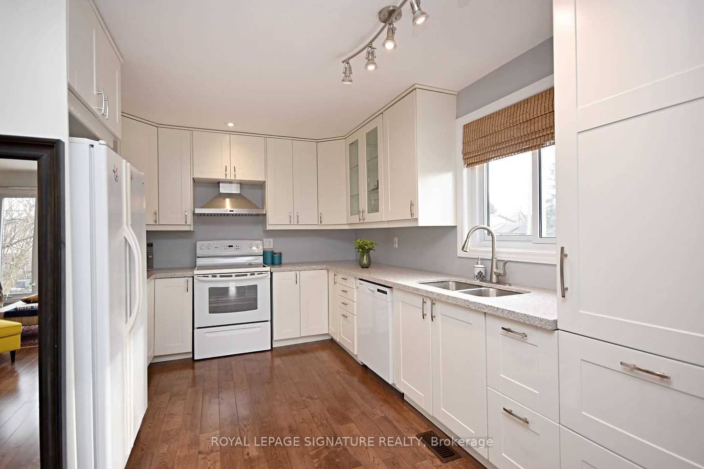 6303 Plowmans Heath, Mississauga, ON L5N 3W1