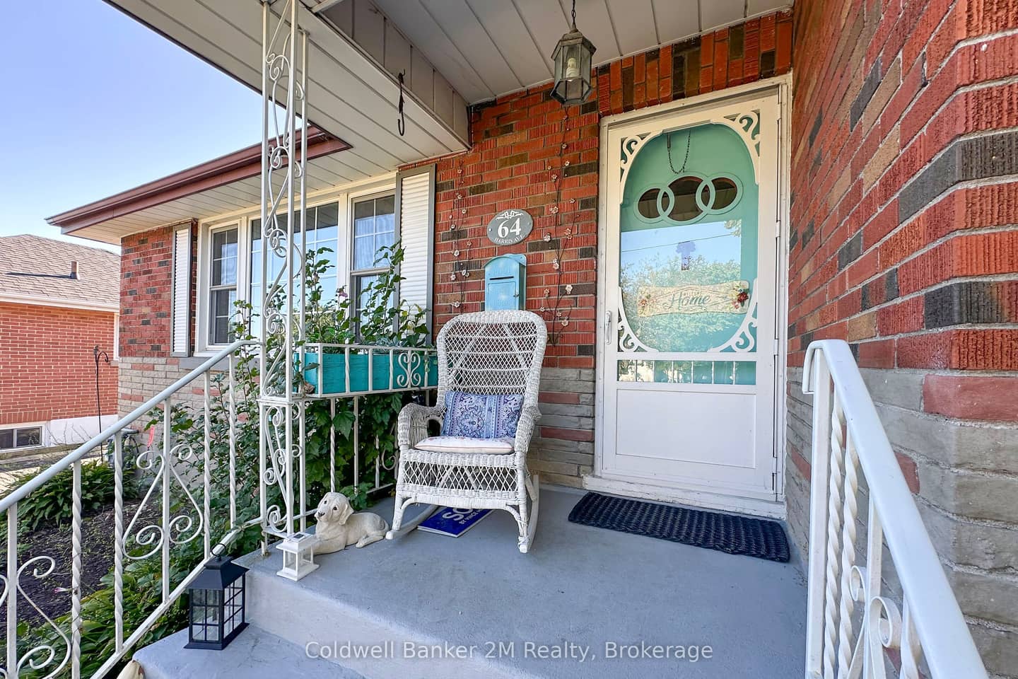 64 Harris Avenue, Oshawa, ON L1J 5K7