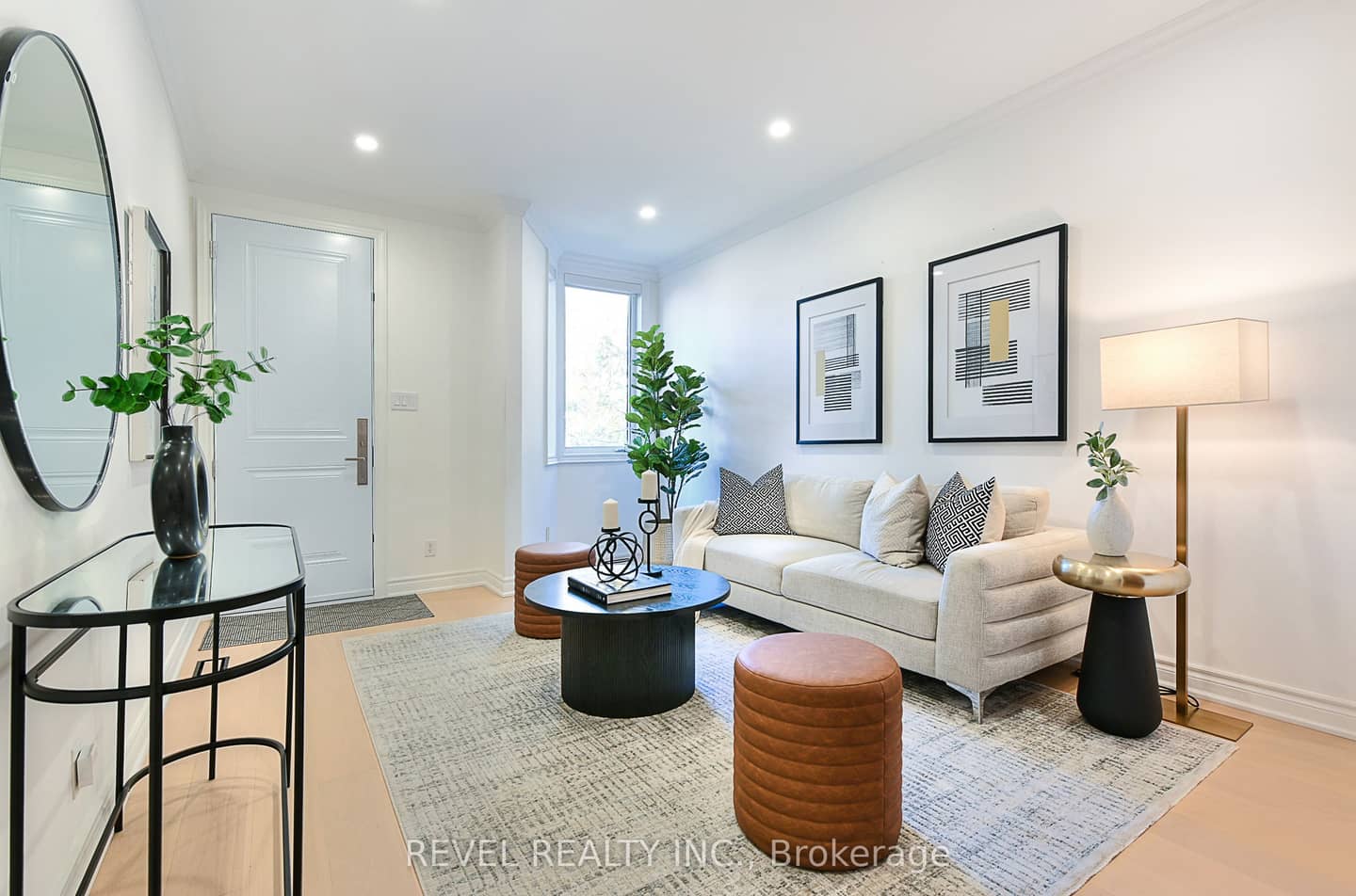 399 Perth Avenue, Toronto, ON M6P 3Y5
