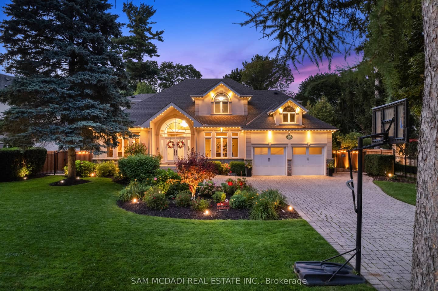 527 Meadow Wood Road, Mississauga, ON L5J 2S4
