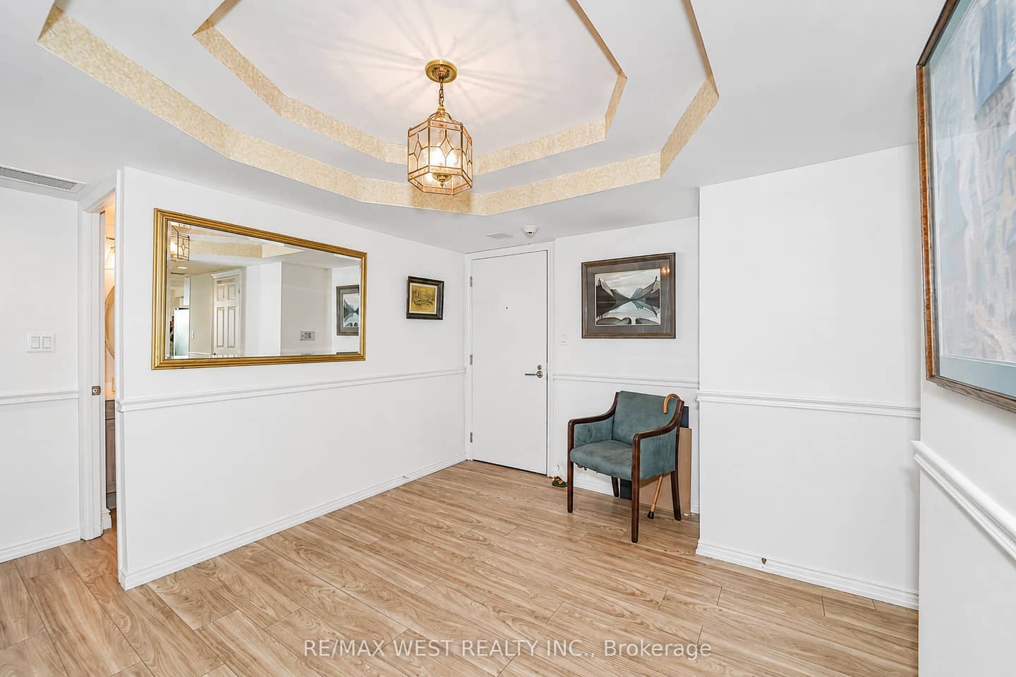 700 Wilson Road N 305, Oshawa, ON L1G 7T5
