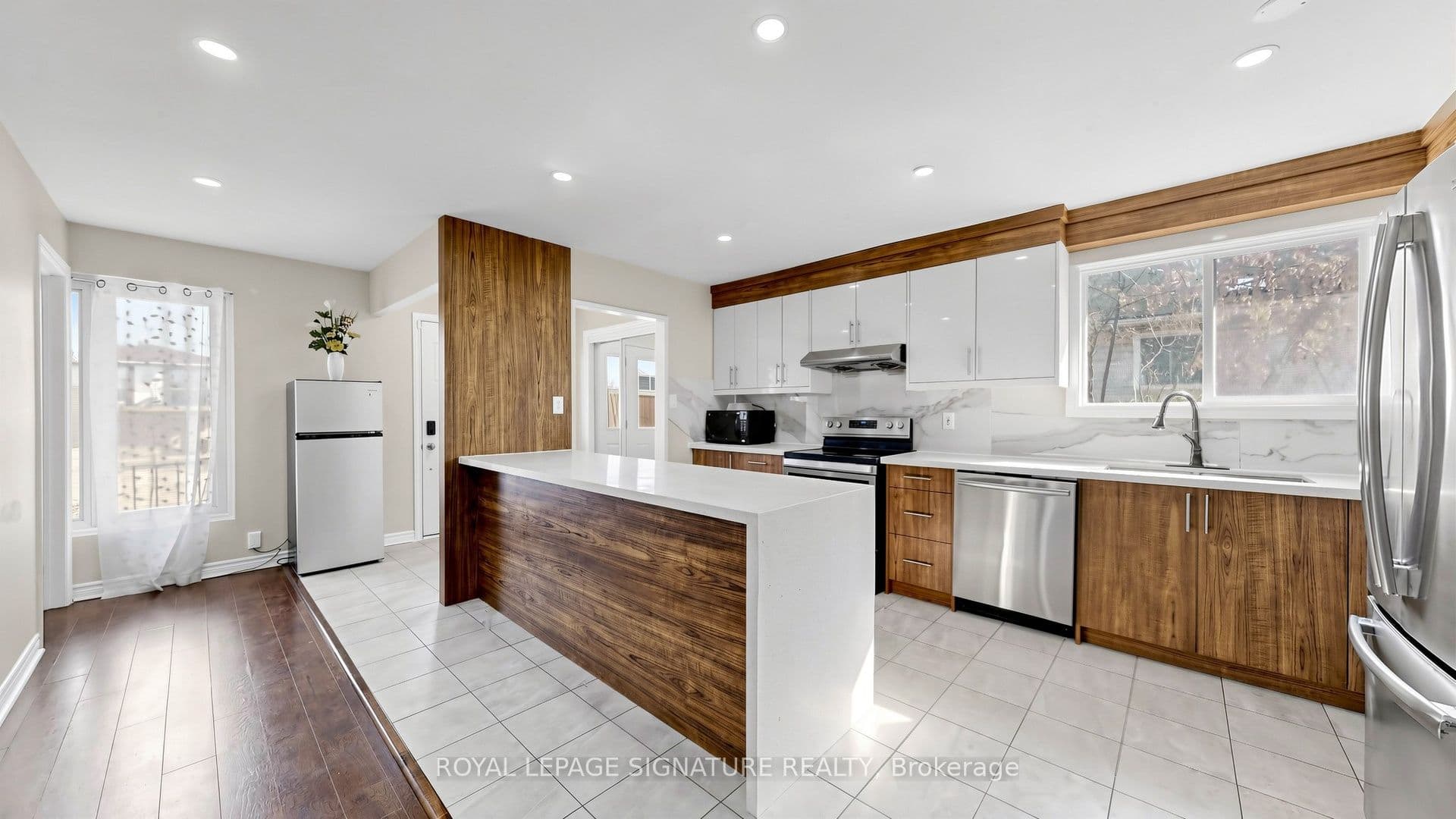 15 Gainsborough Road, Brampton, ON L6S 1X2