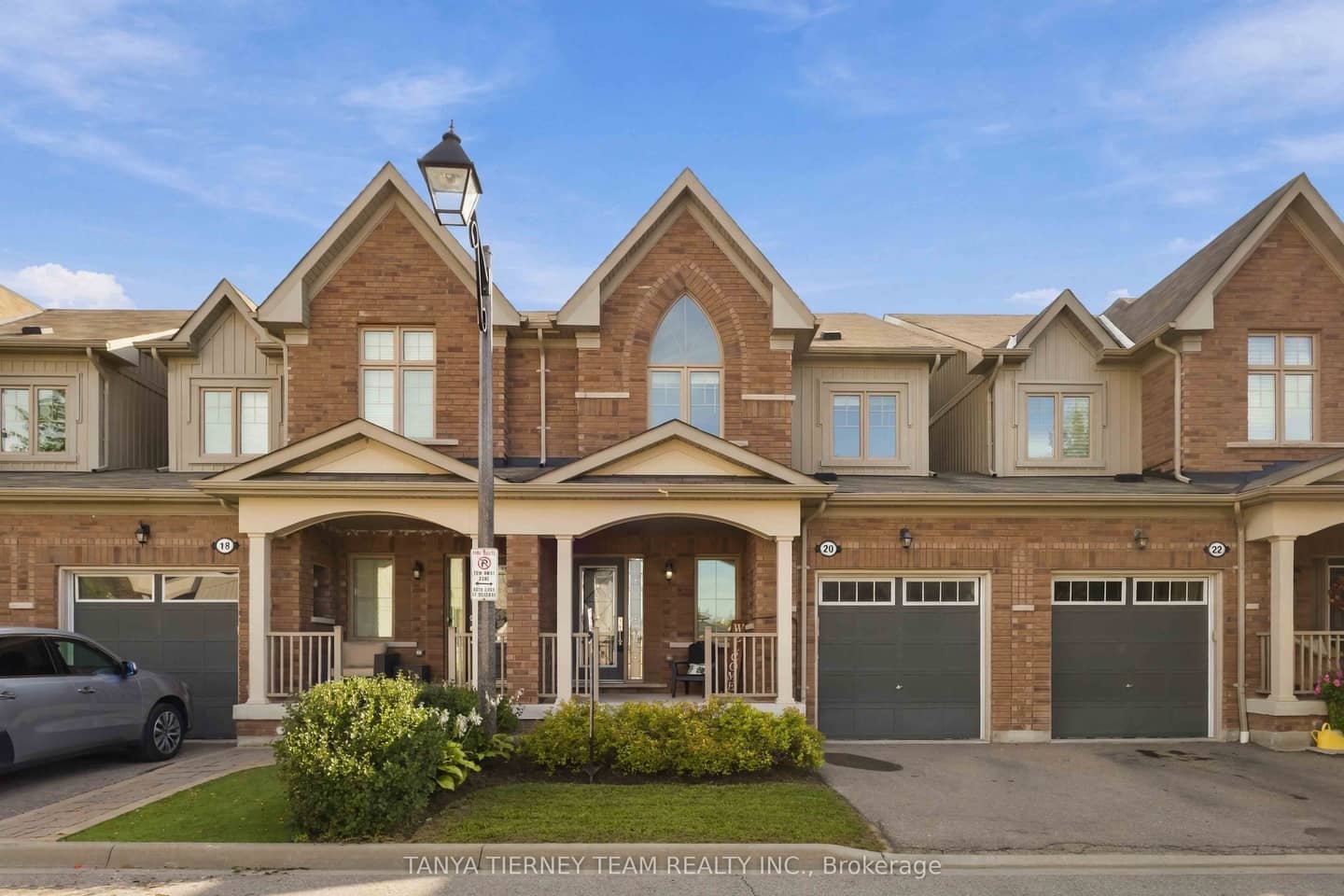 20 Lambdon Way, Whitby, ON L1M 0L3