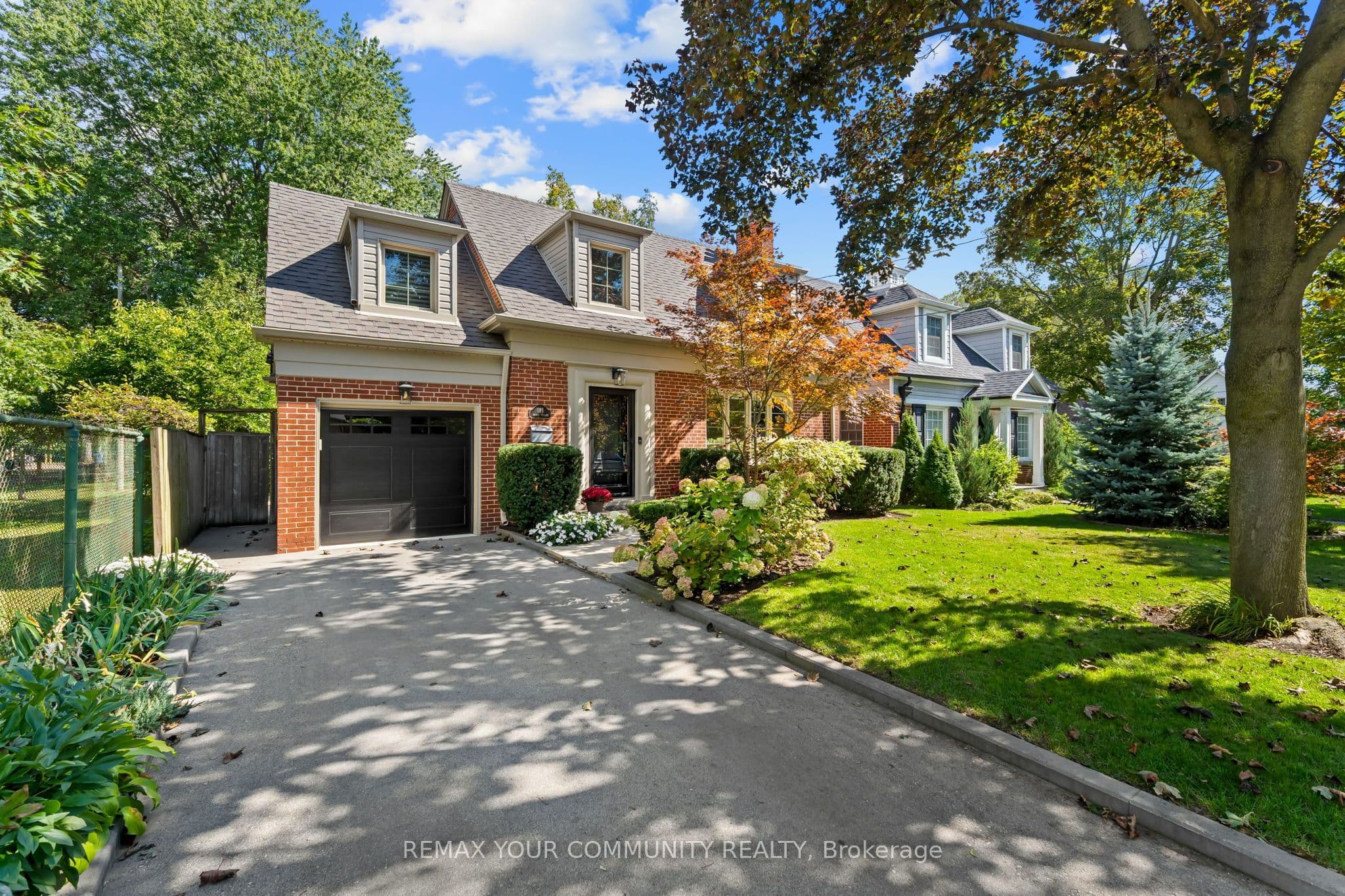 189 Prince Edward Drive S, Toronto, ON M8Y 3X1