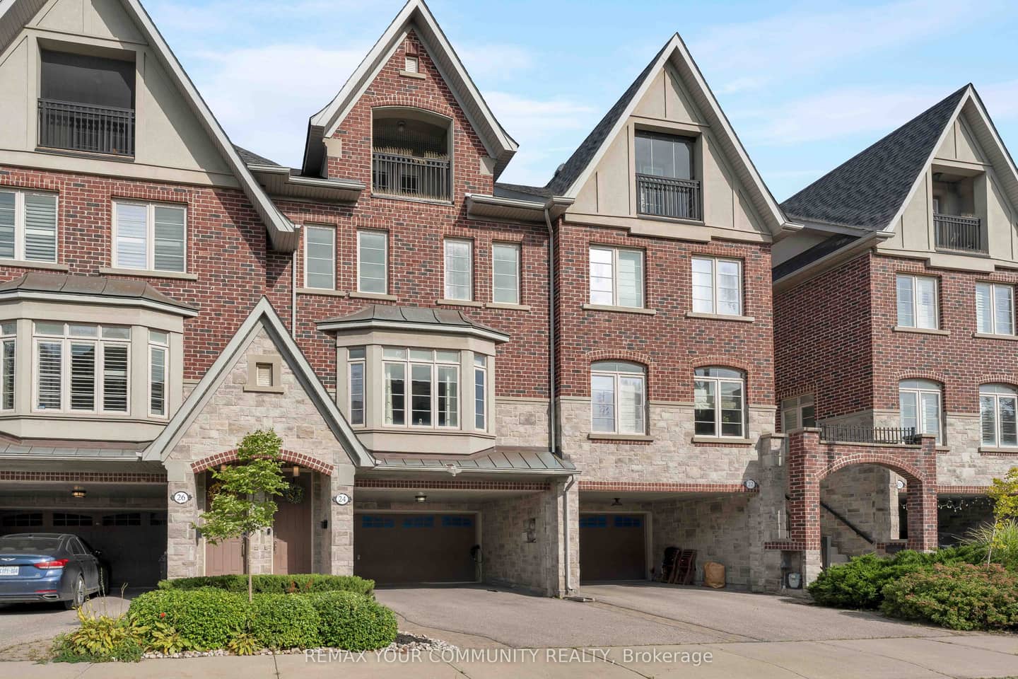 24 Gala Lane, Toronto, ON M8Y 0A9