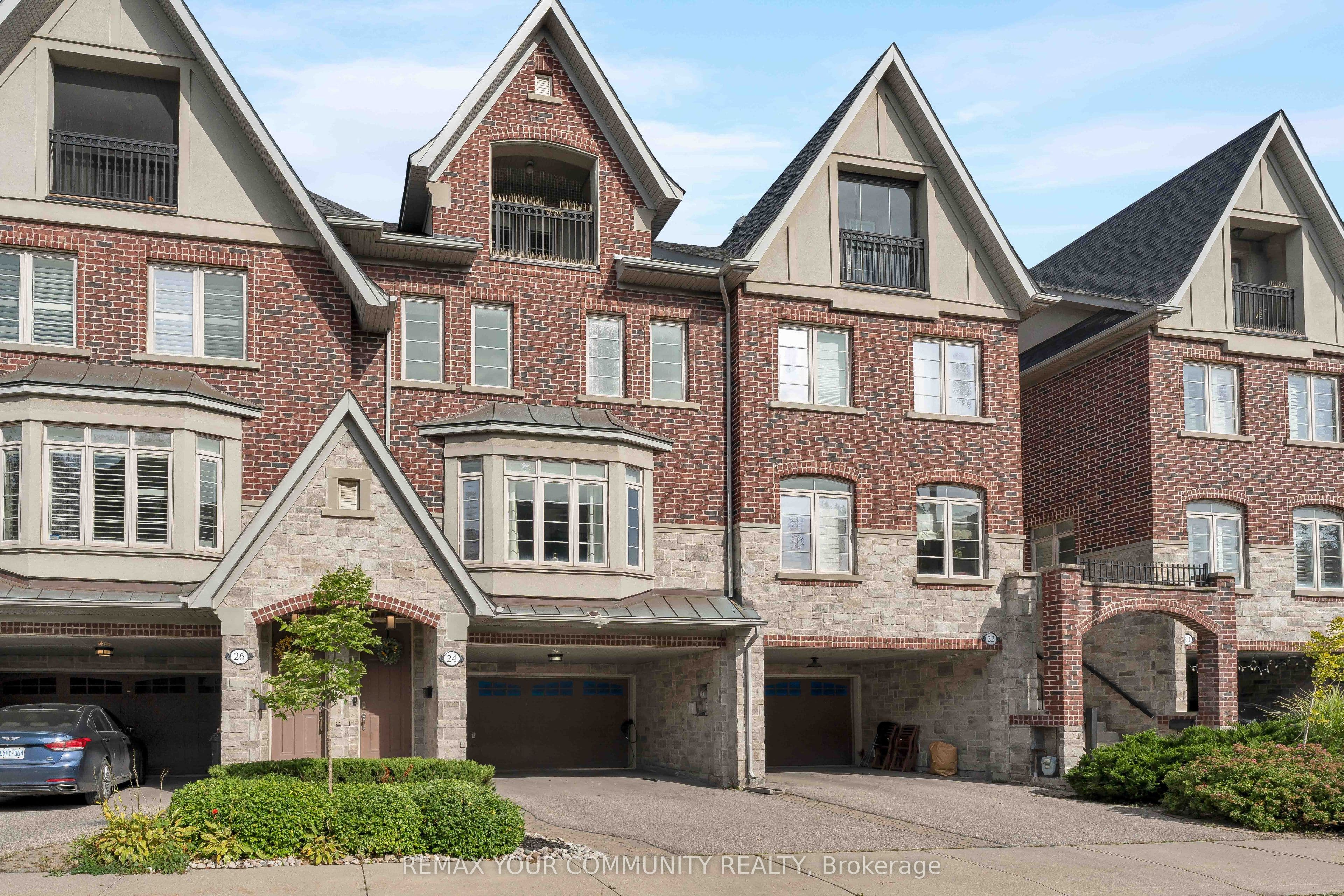 24 Gala Lane, Toronto, ON M8Y 0A9