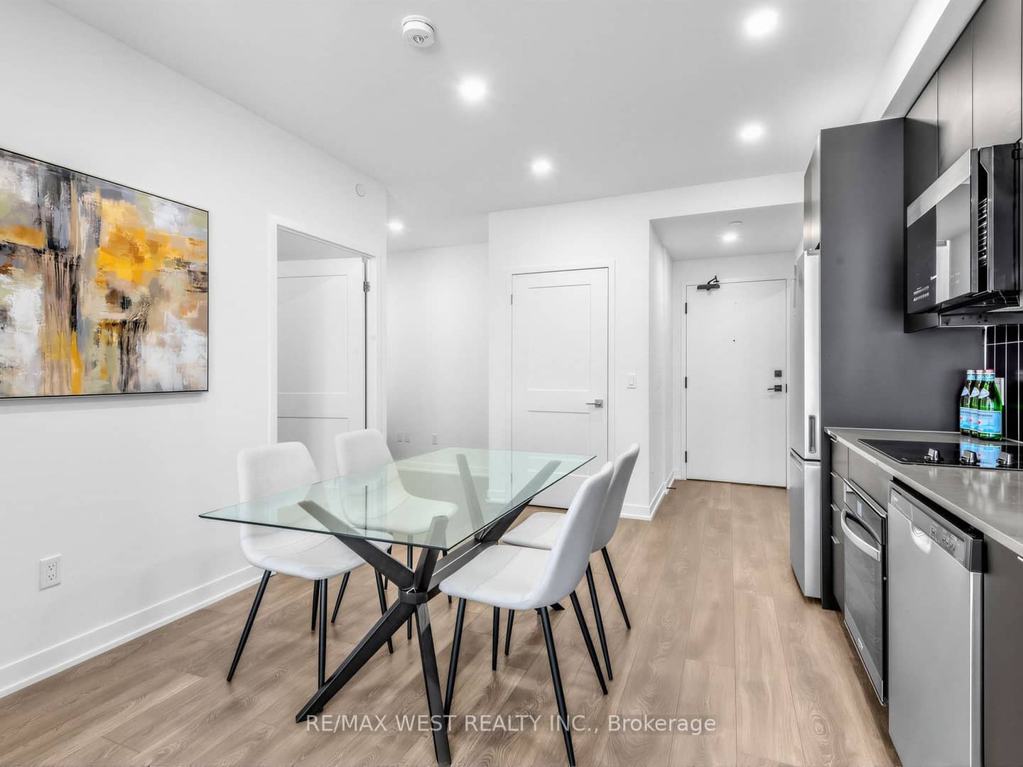 10 Abeja Street 1516, Vaughan, ON L4K 0R4
