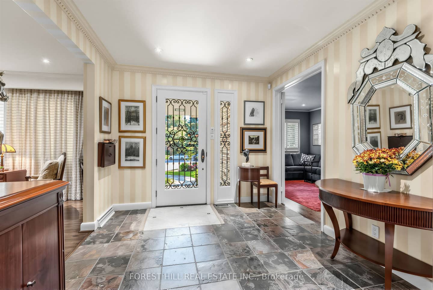 4 Abrams Place, Toronto, ON M2L 1W8