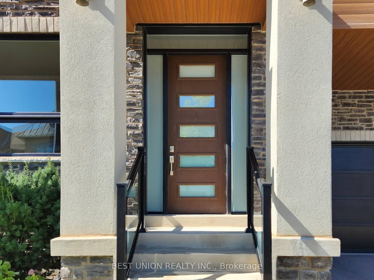 339 Harold Dent Trail, Oakville, ON L6M 1R3