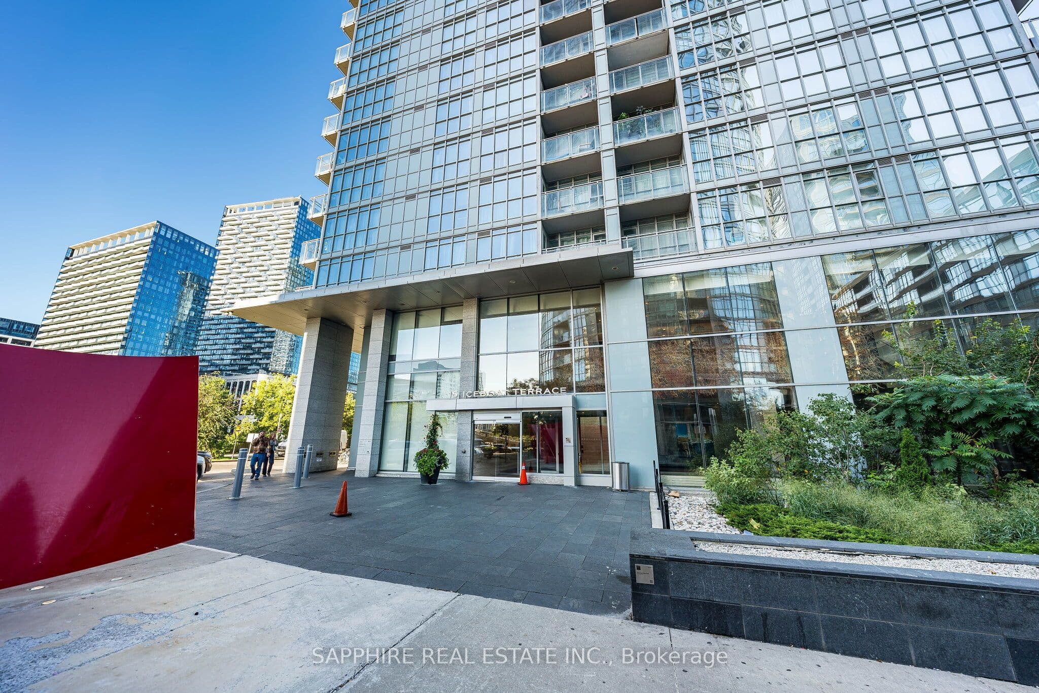 15 Iceboat Terrace 541, Toronto, ON M5V 4A5