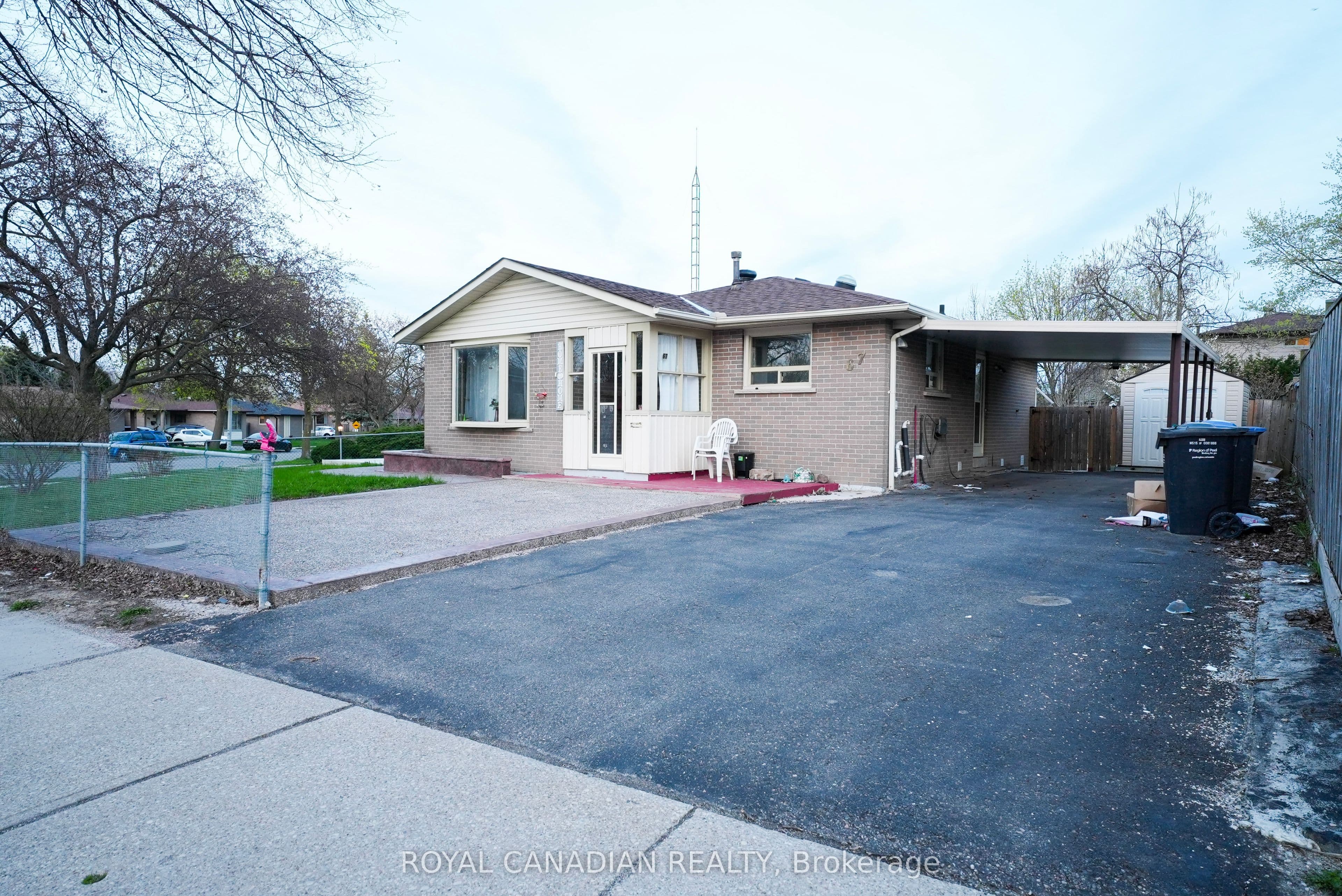67 Sutherland Avenue, Brampton, ON L6V 2H6