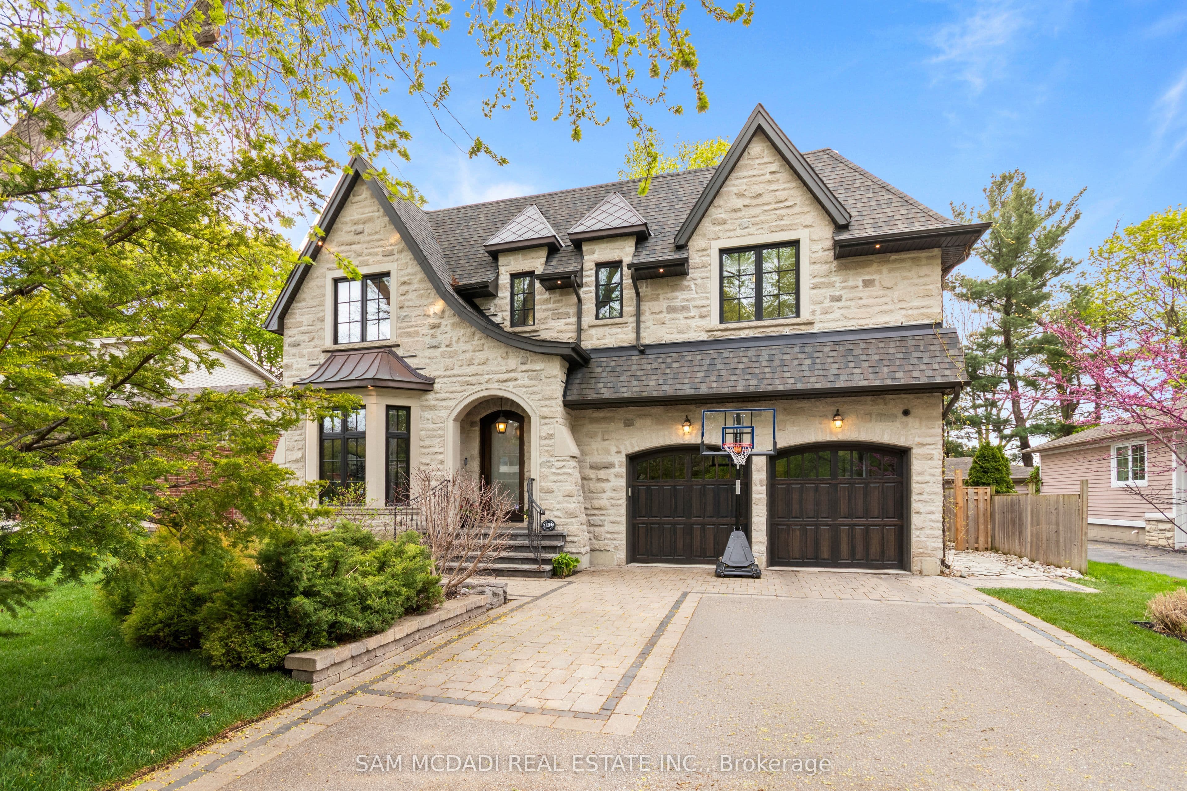 1134 Welwyn Drive, Mississauga, ON L5J 3J3