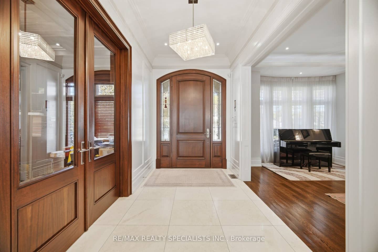 154 Burbank Drive, Toronto, ON M2K 1P1